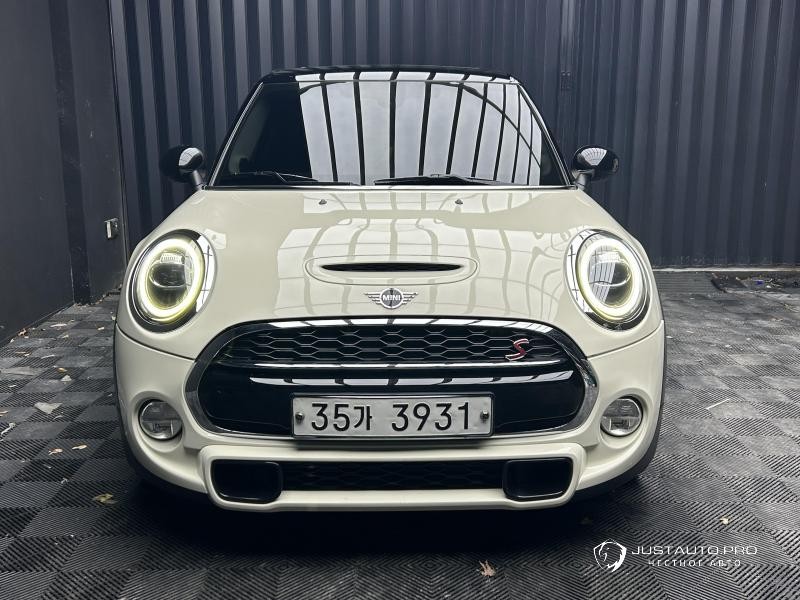 Автомобиль Mini Cooper