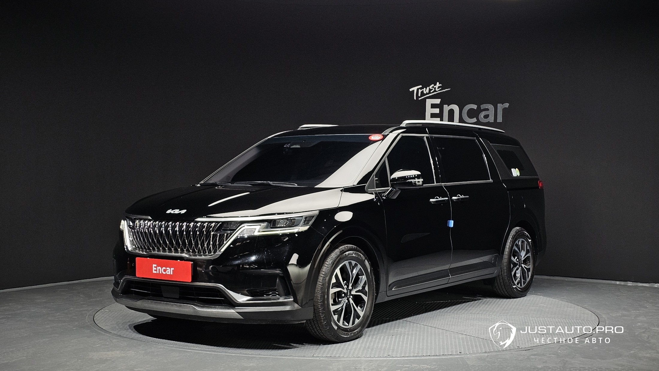 Автомобиль Kia Canival