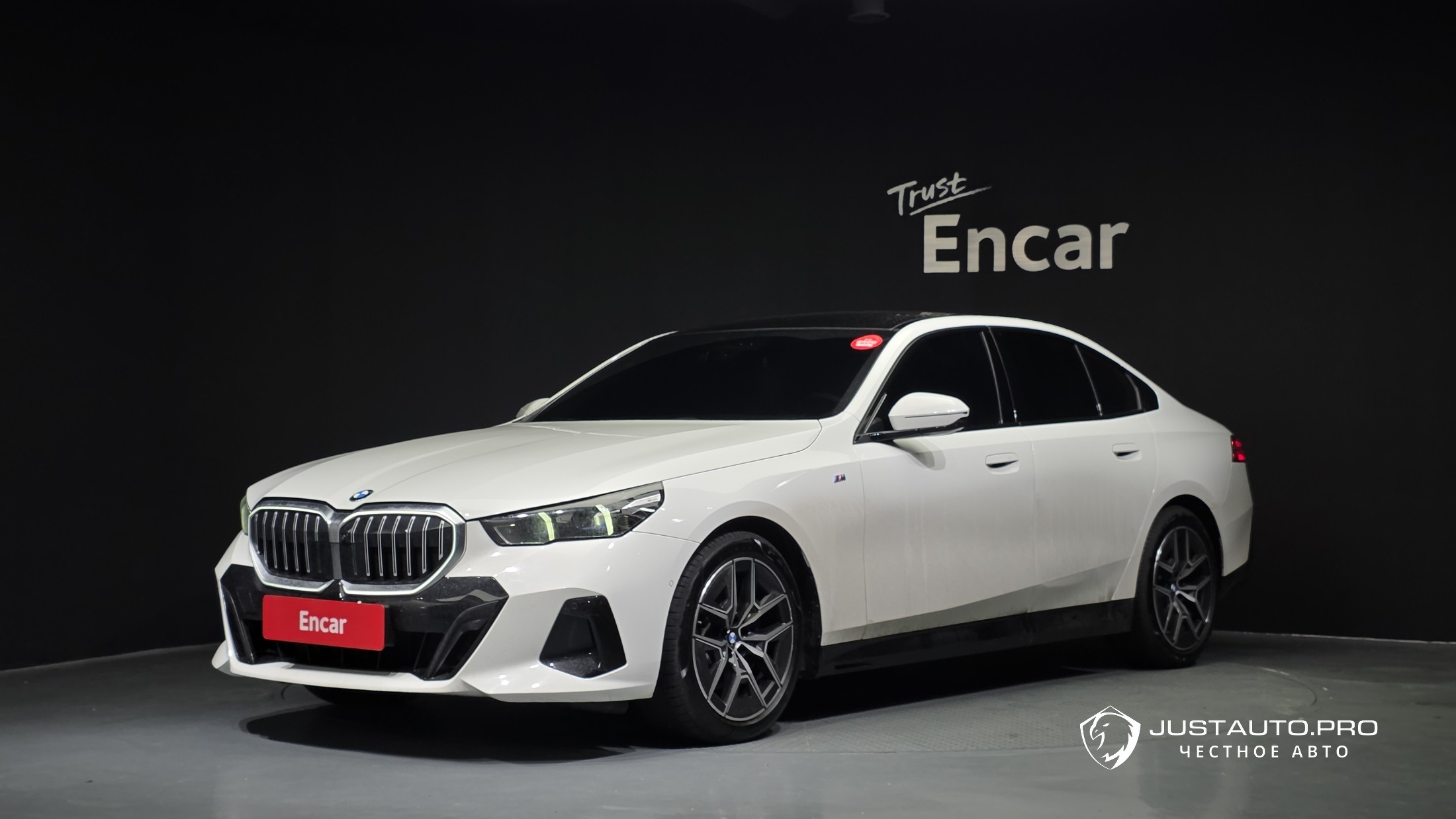 Автомобиль BMW 5-Series