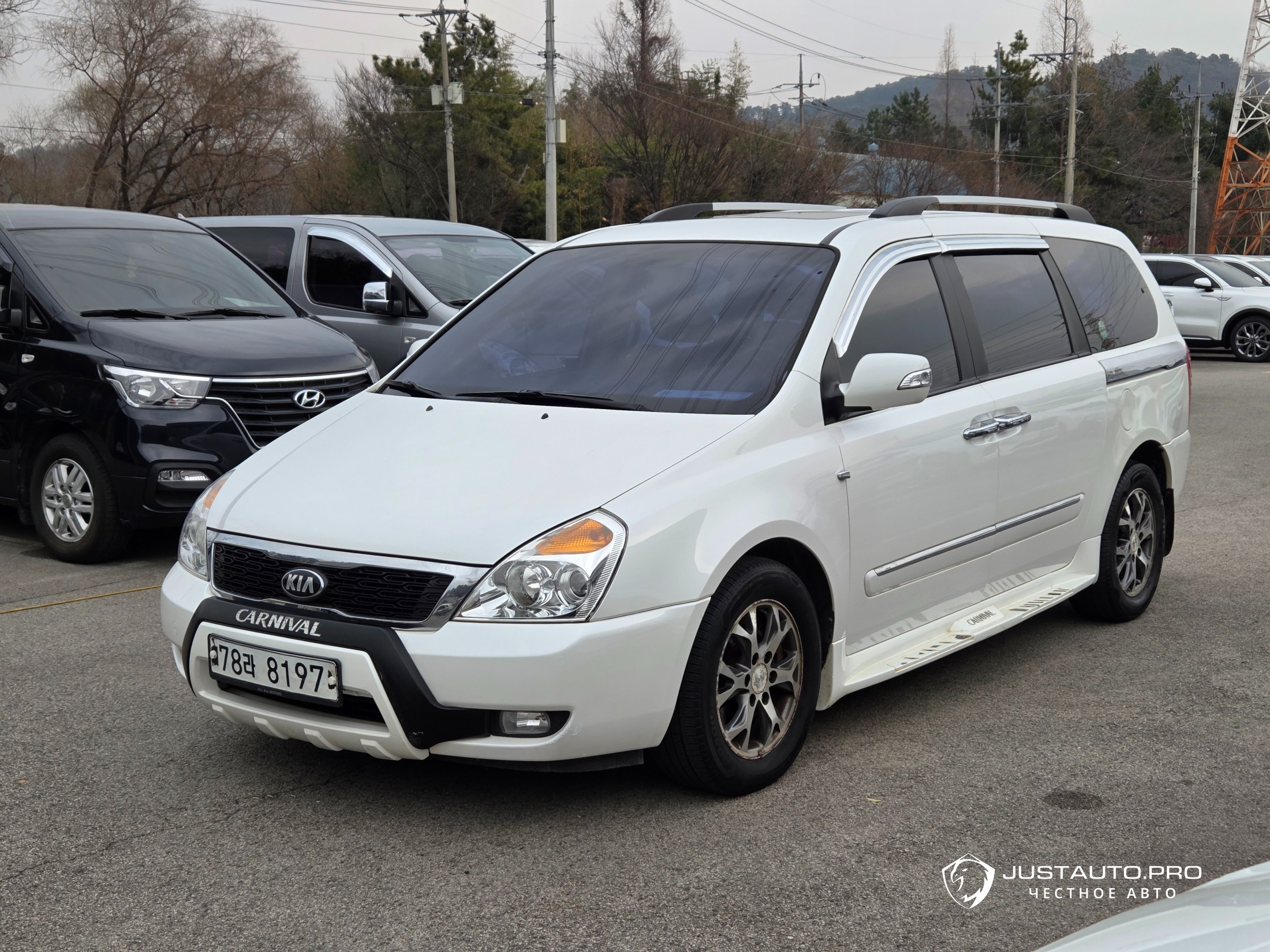 Автомобиль Kia Canival