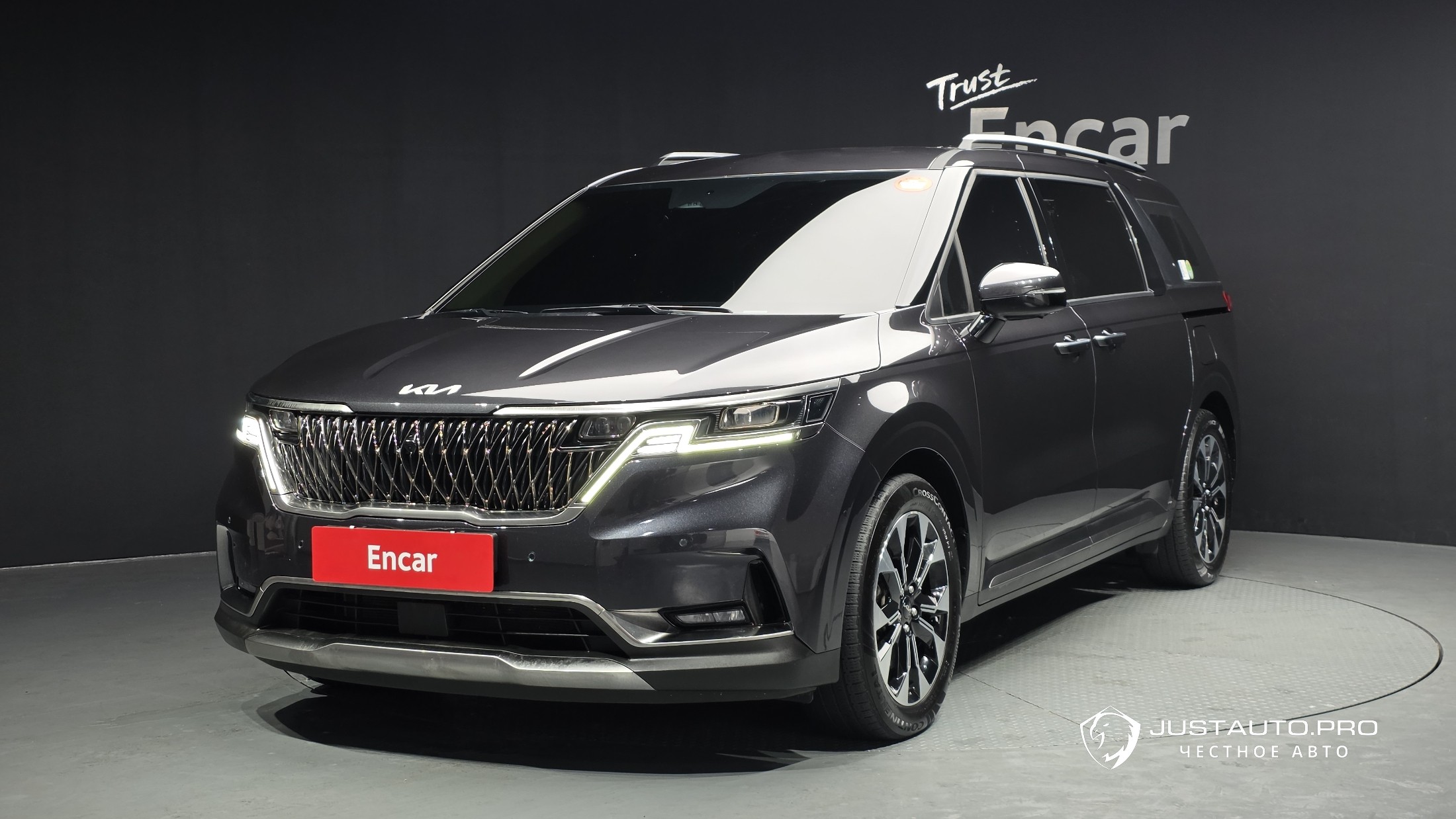 Автомобиль Kia Canival
