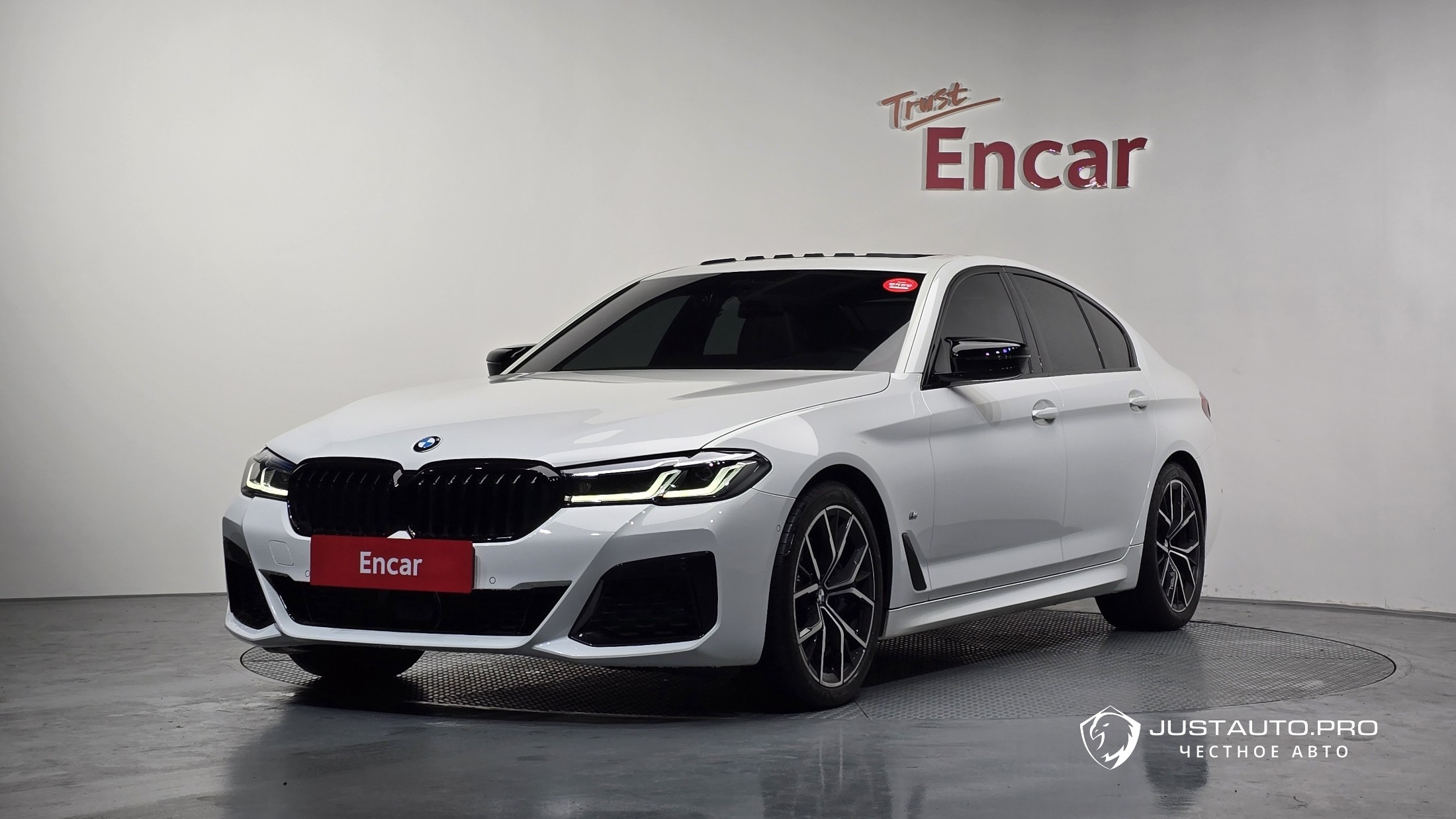 Автомобиль BMW 5-Series