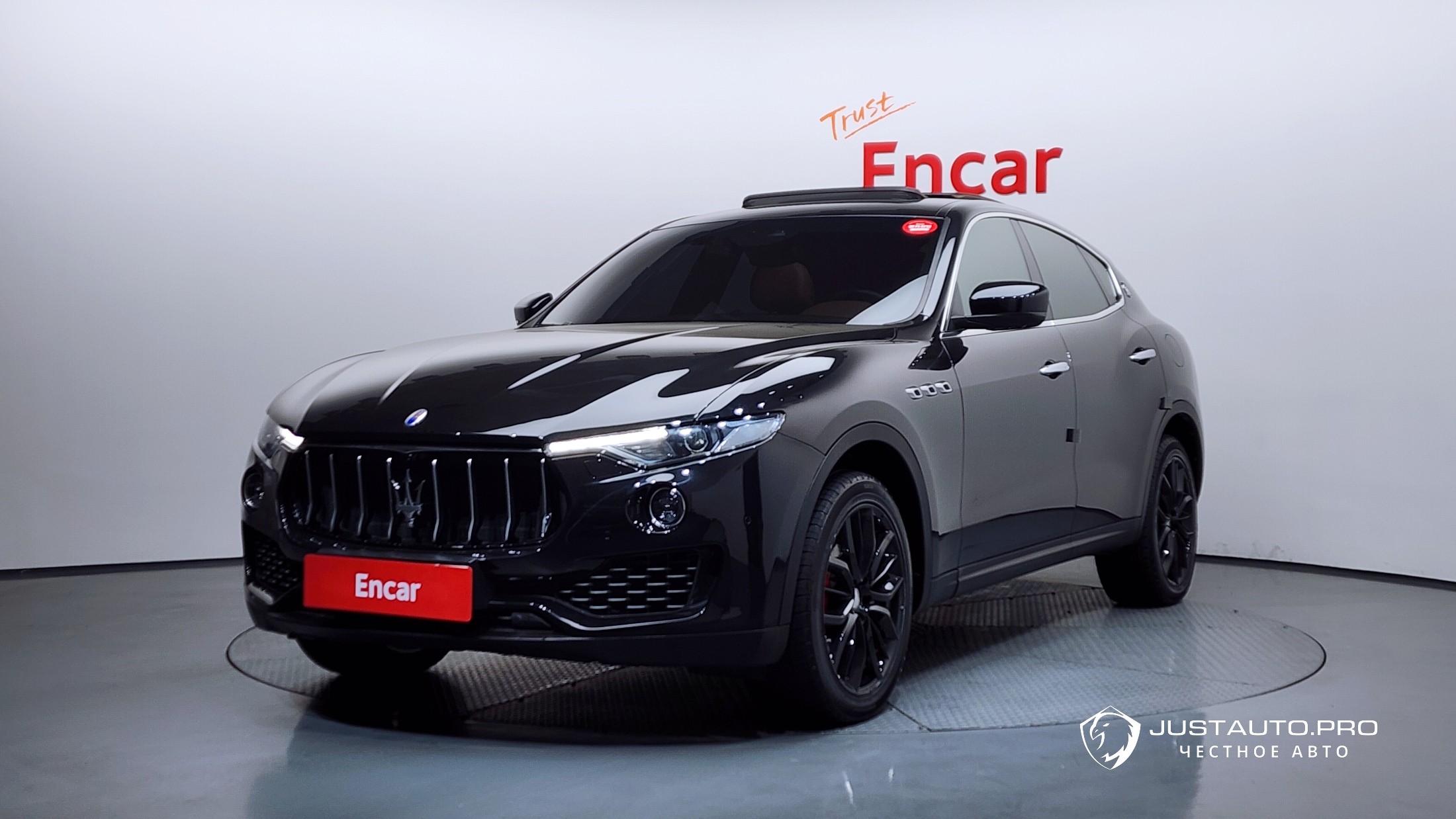 Автомобиль Maserati Levante