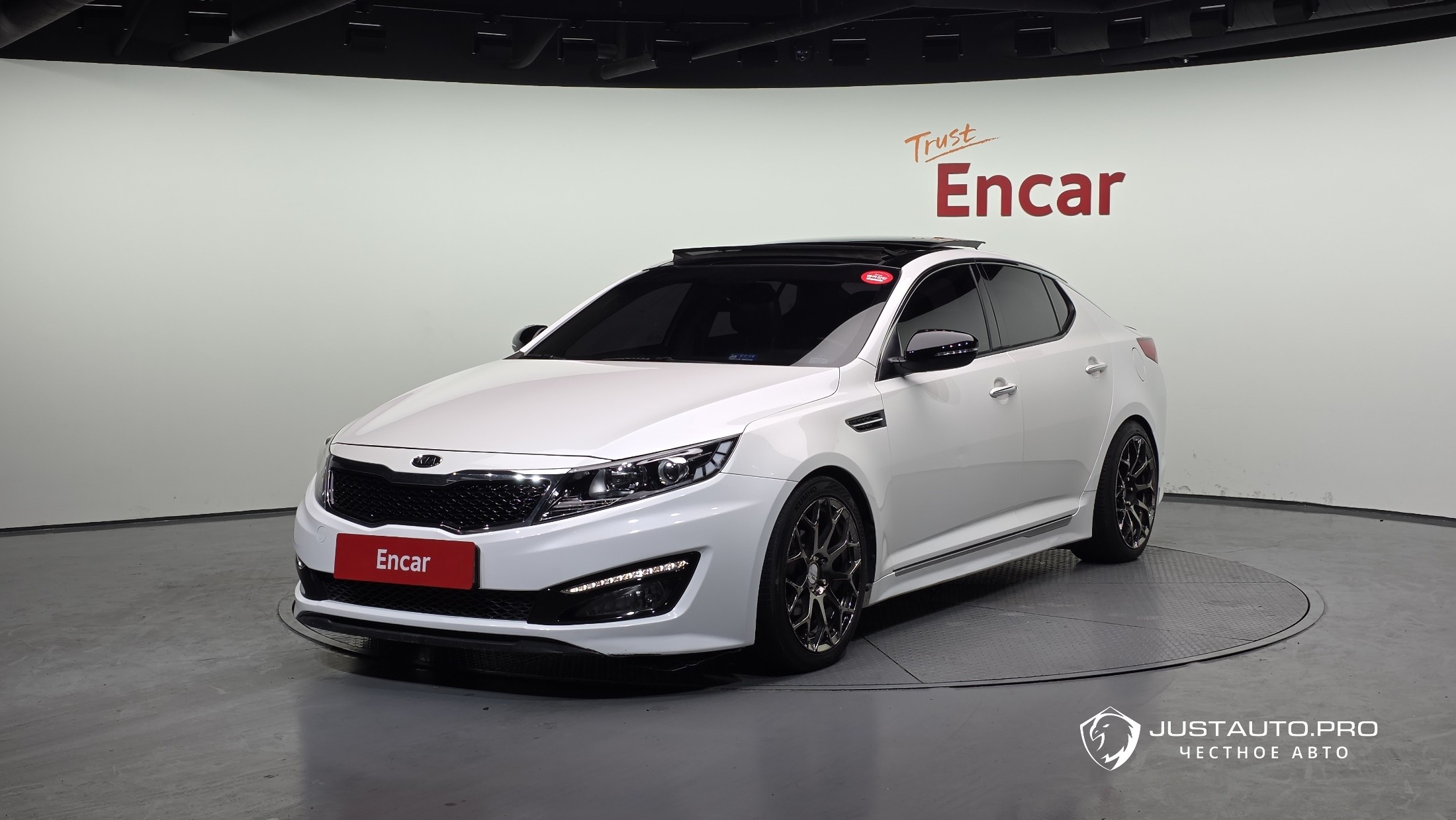 Автомобиль Kia K5