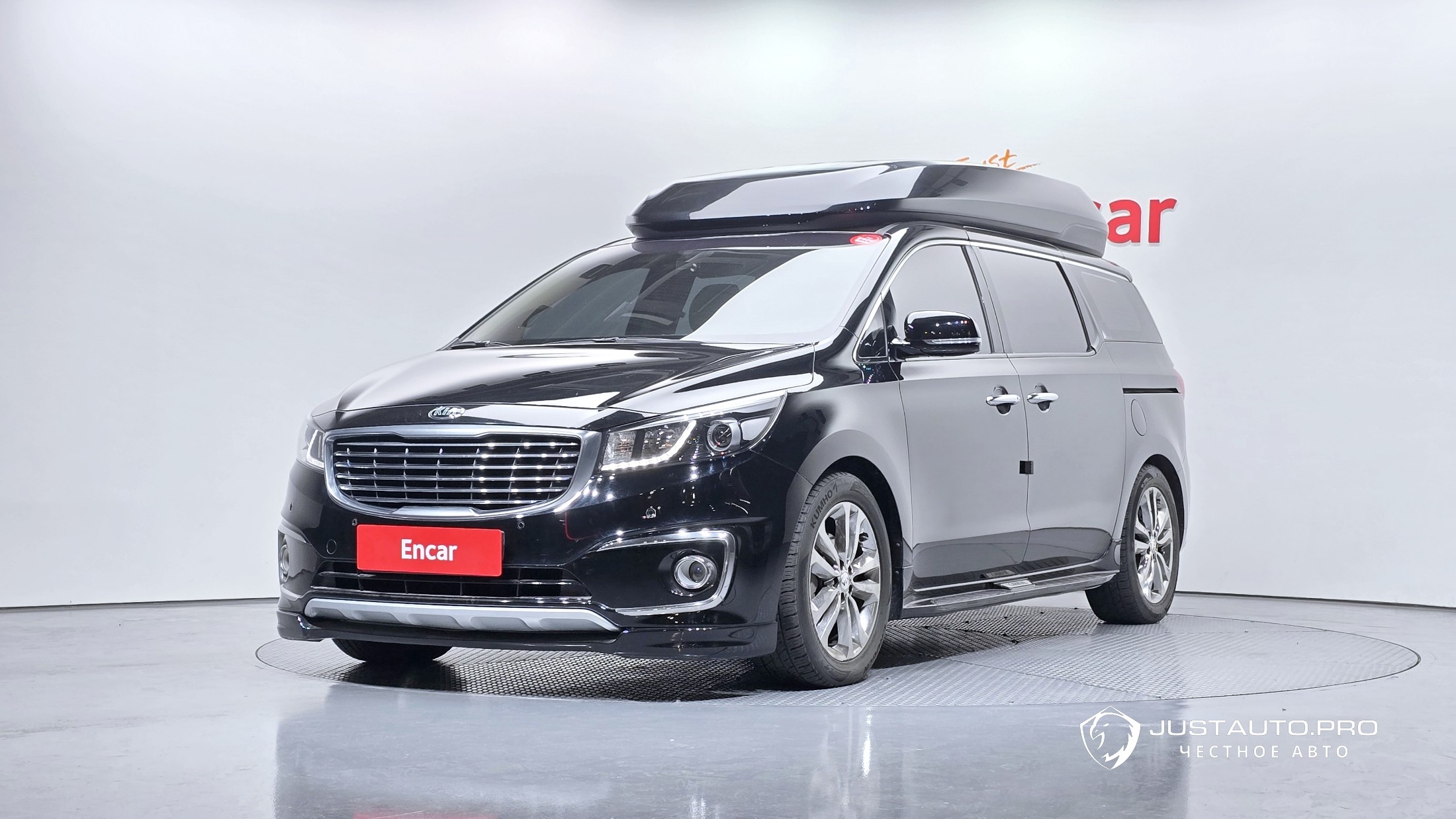 Автомобиль Kia Canival