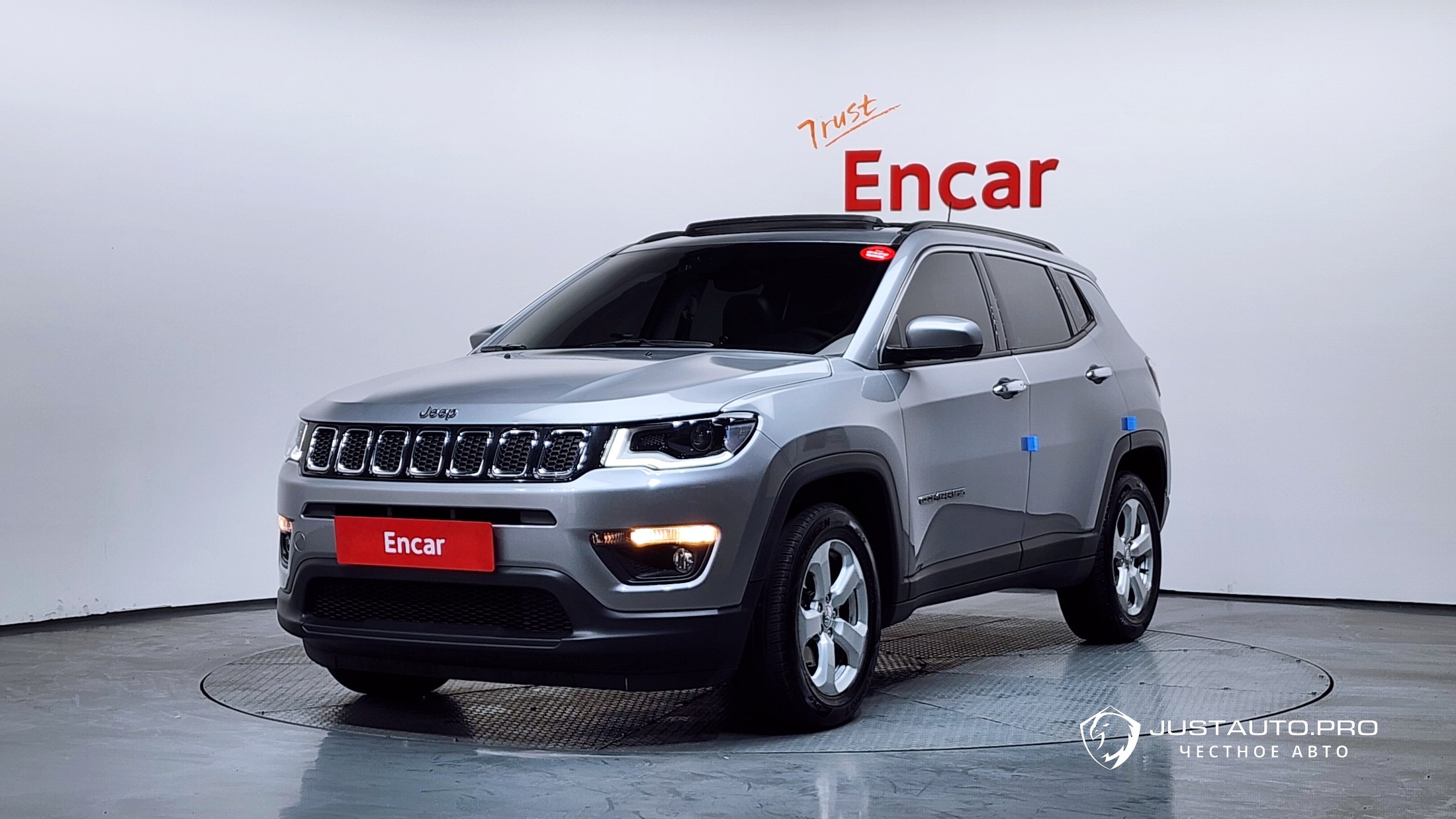 Автомобиль Jeep Compass