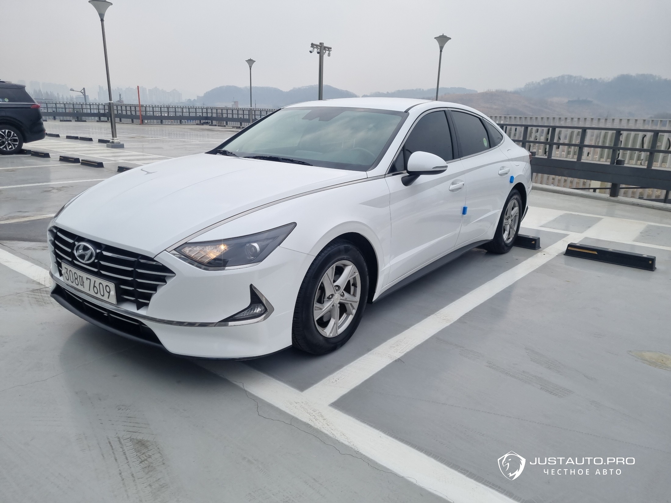Автомобиль Hyundai Sonata