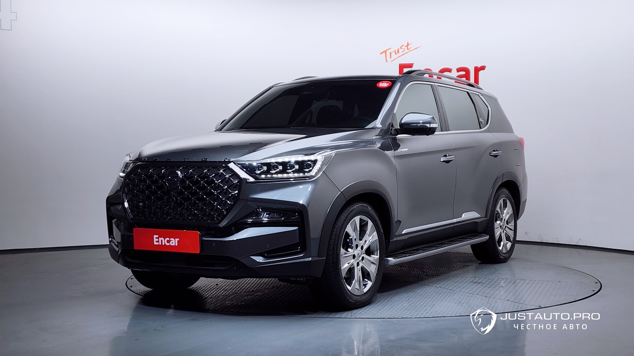 Автомобиль KG_Mobility_Ssangyong Rexton