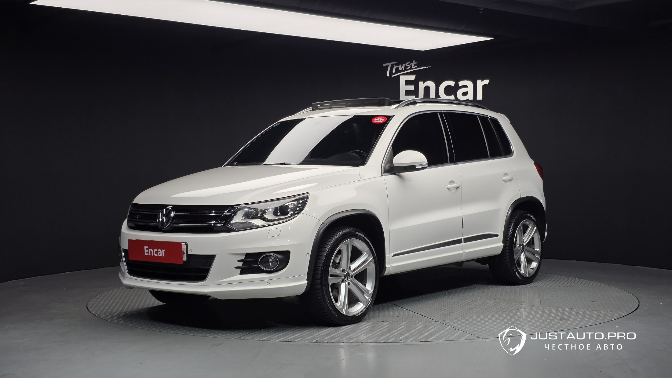 Автомобиль Volkswagen Tiguan