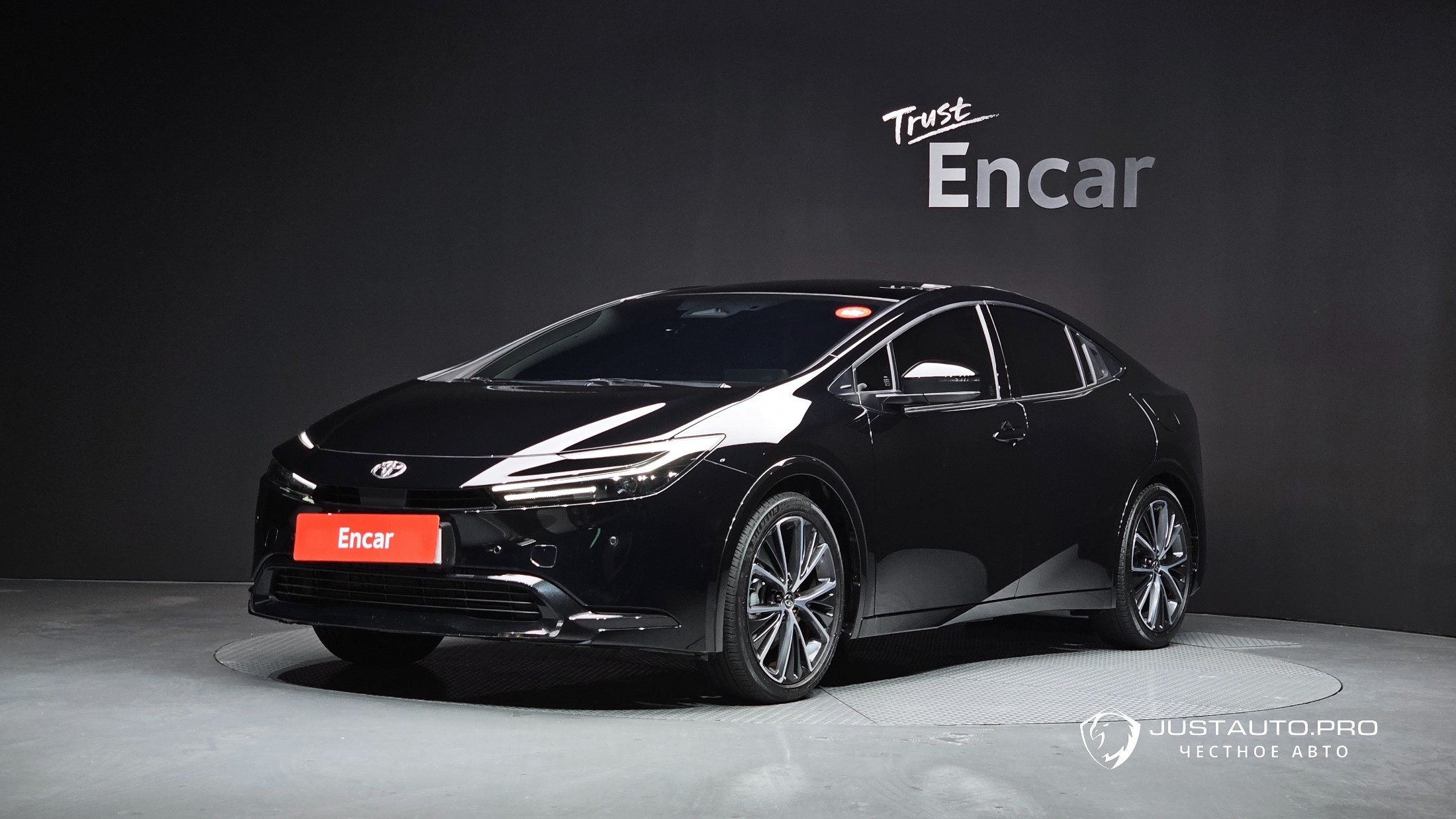 Автомобиль Toyota Prius
