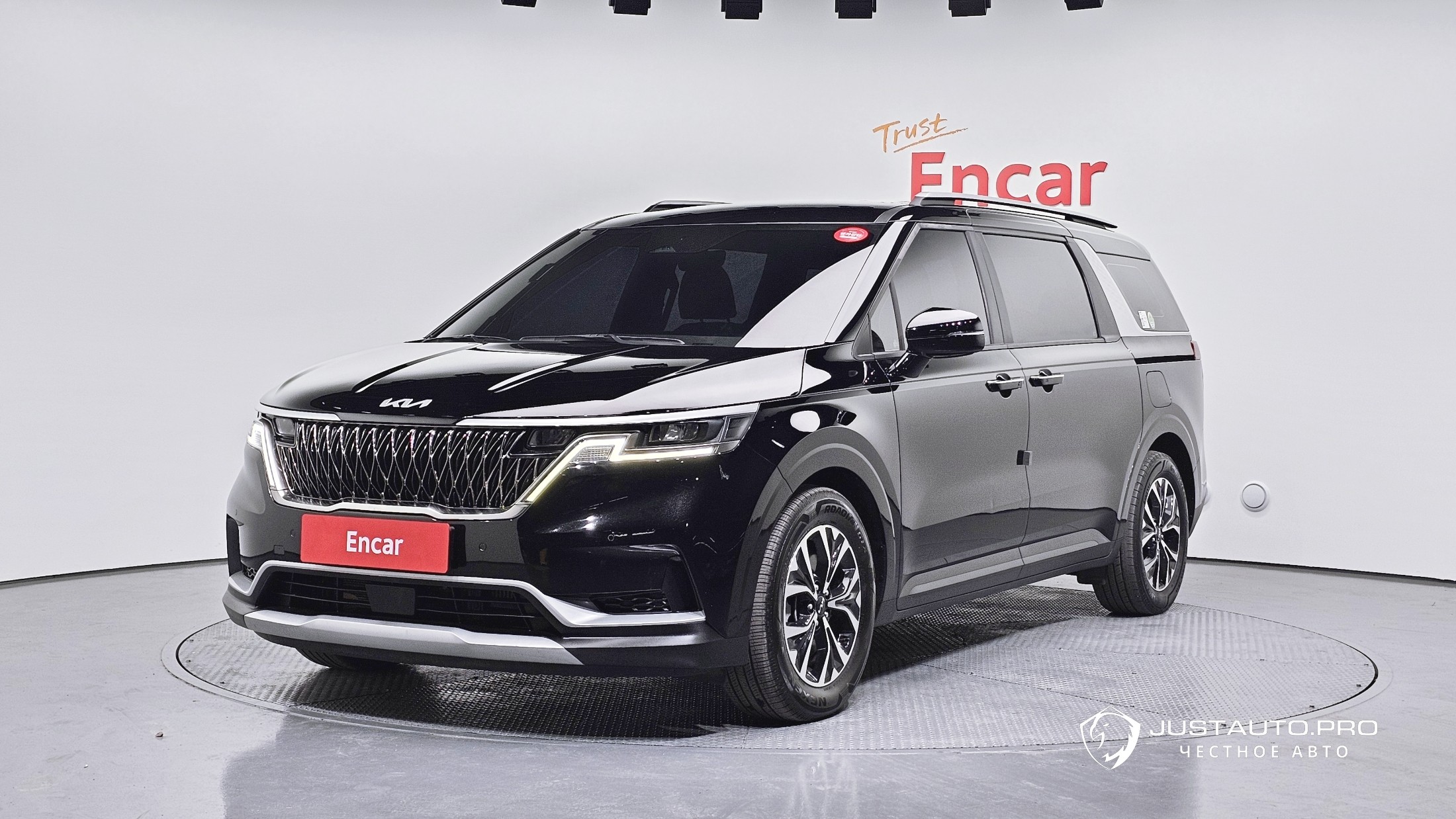 Автомобиль Kia Canival