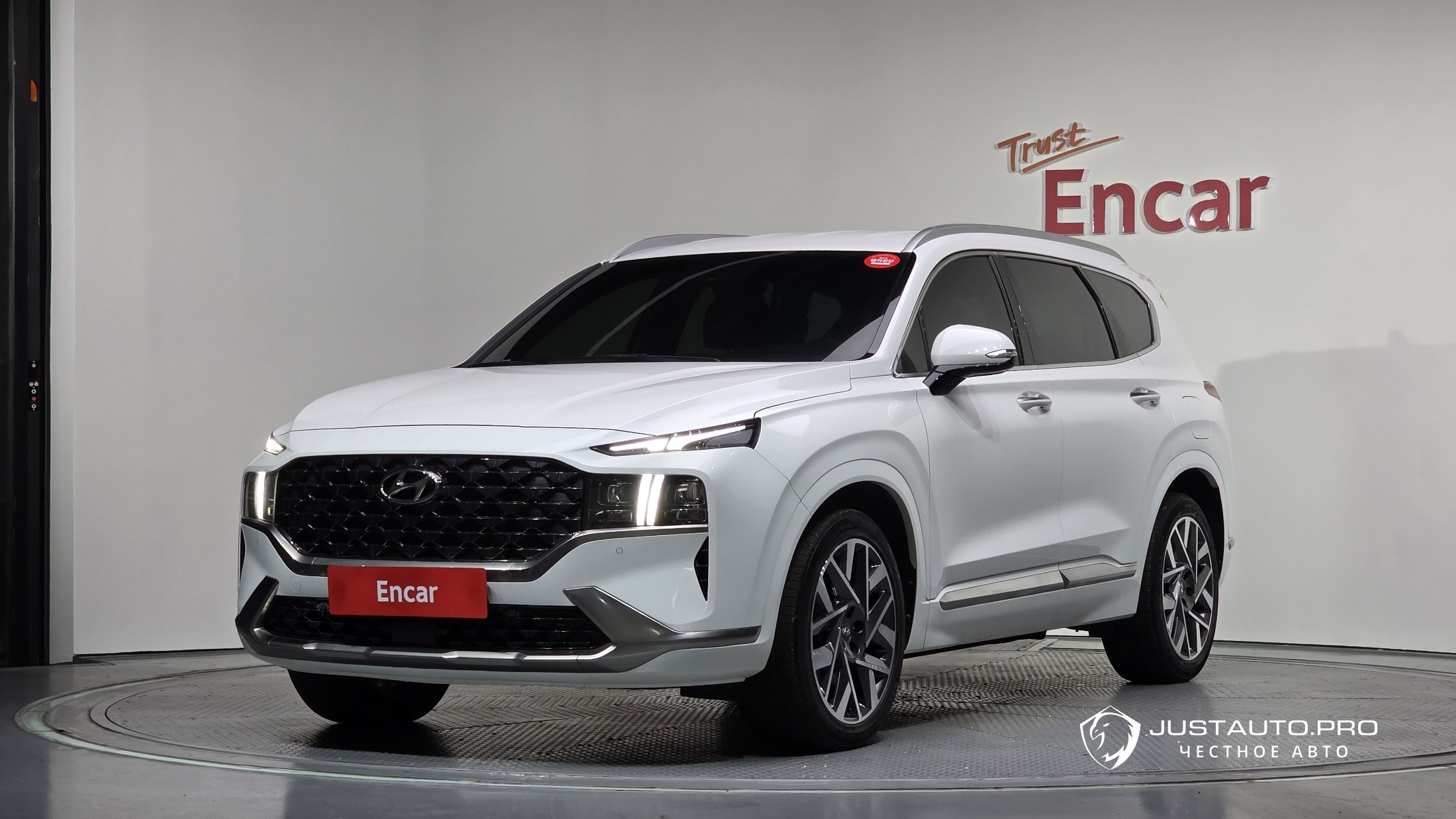 Автомобиль Hyundai Santafe