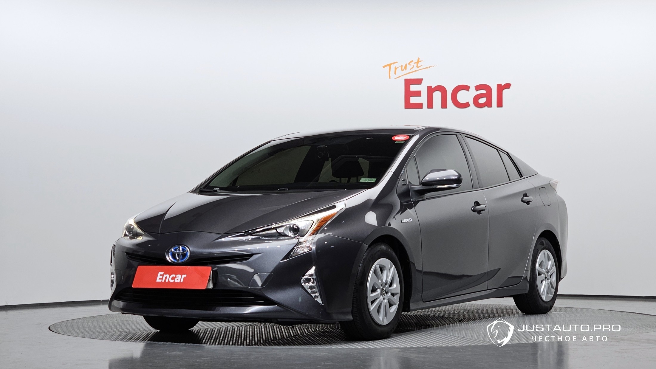 Автомобиль Toyota Prius