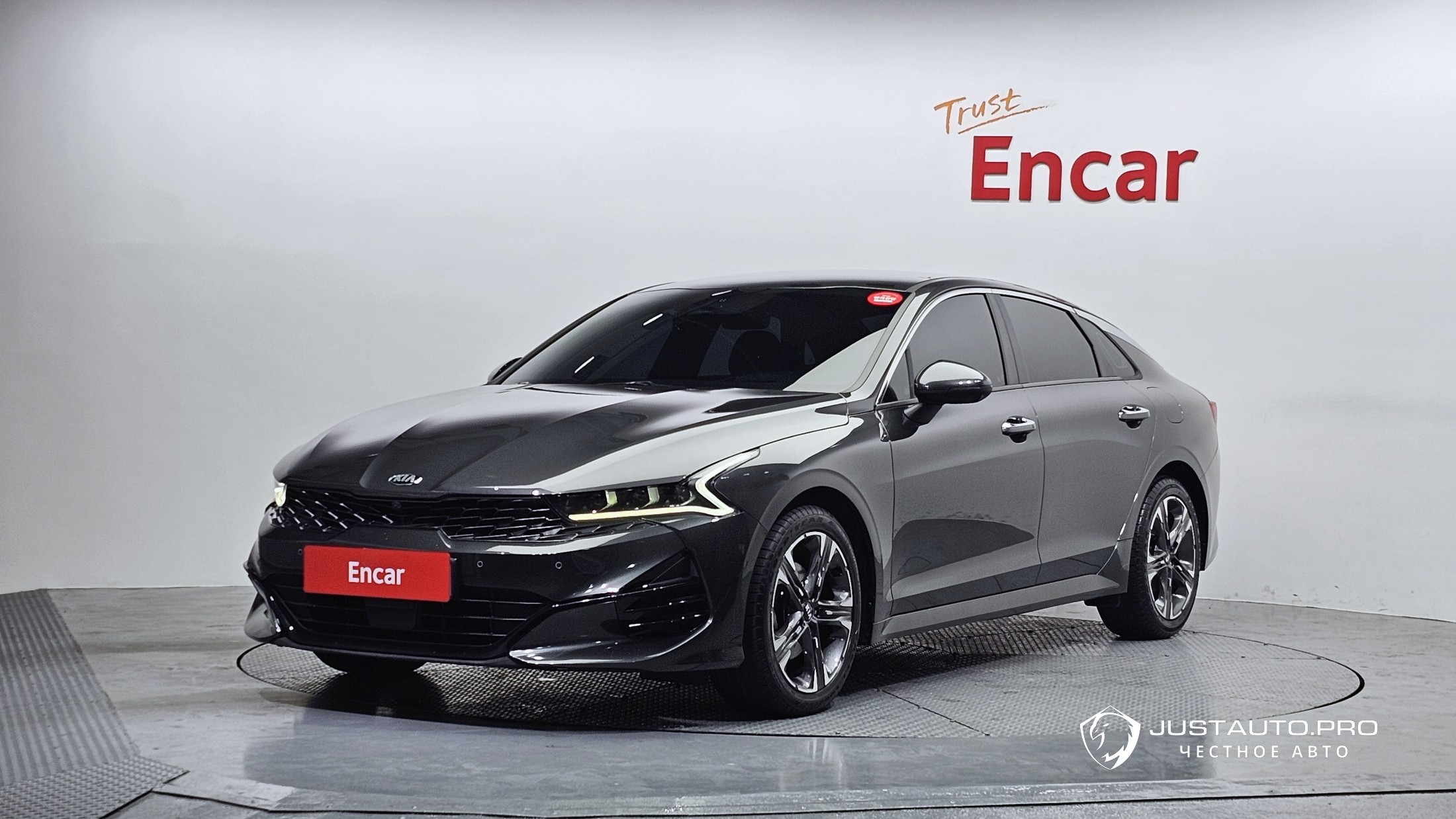 Автомобиль Kia K5