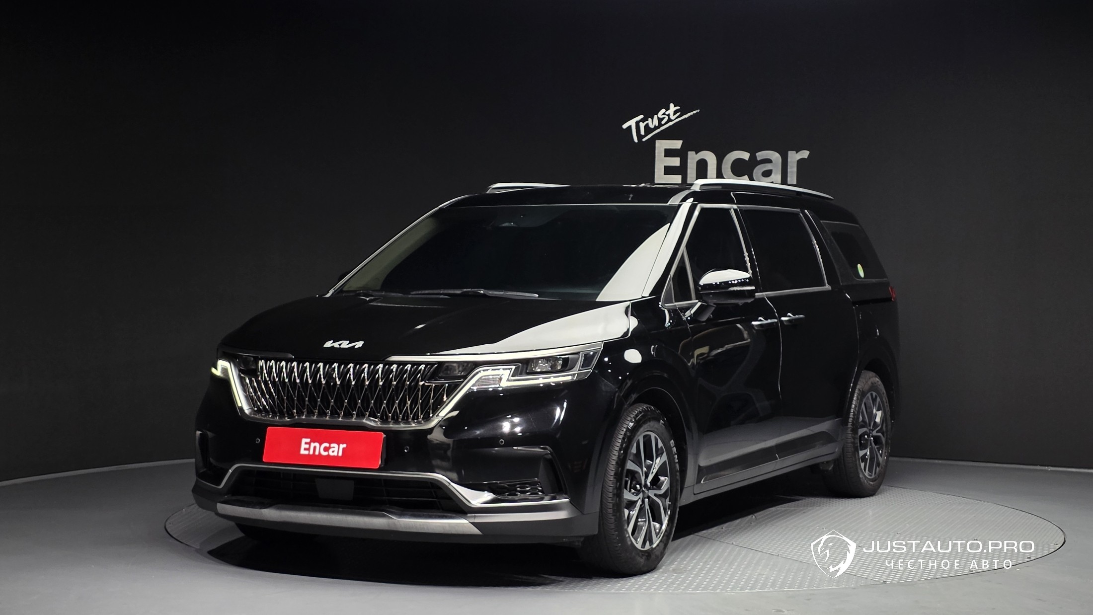 Автомобиль Kia Canival