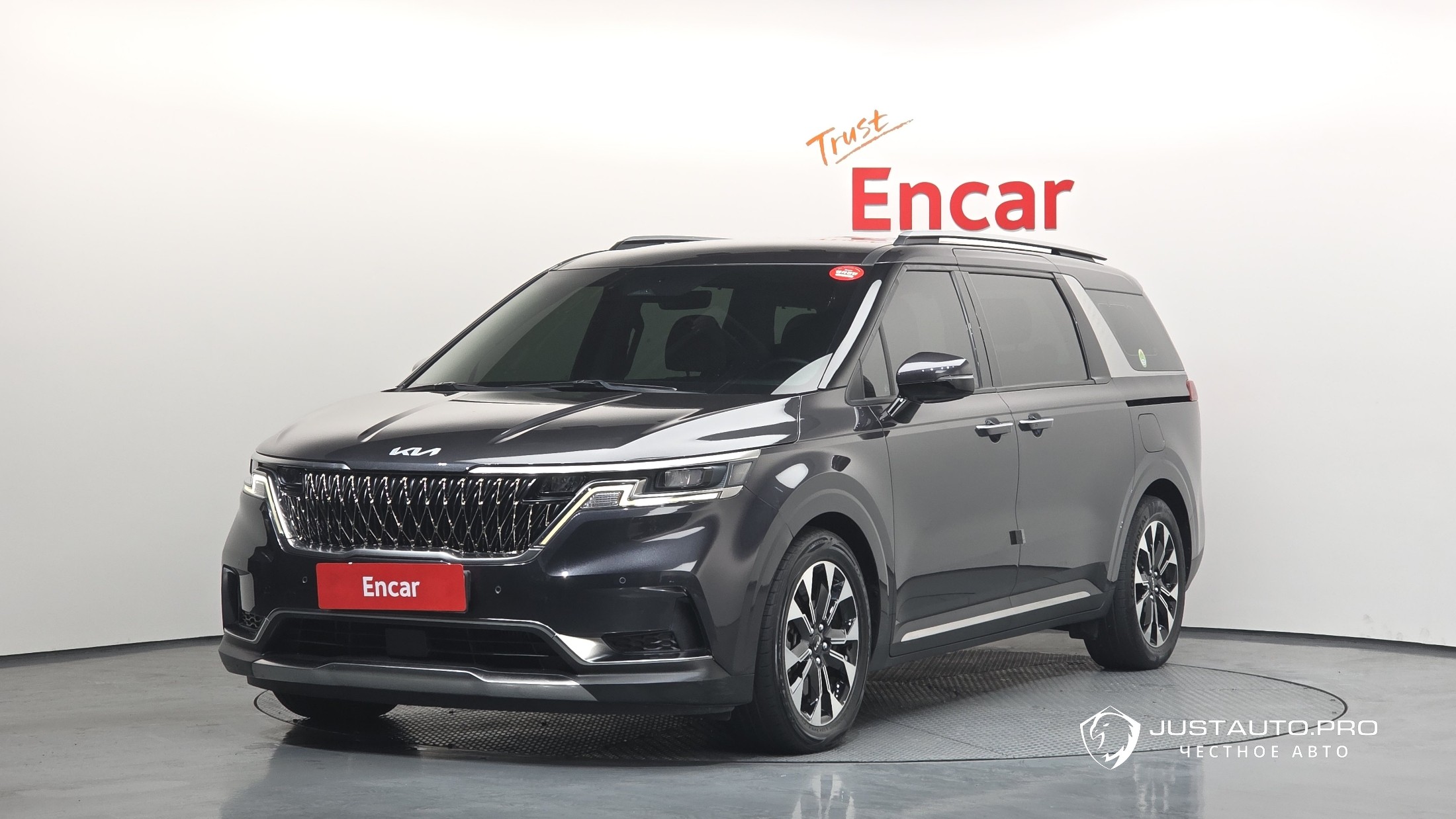 Автомобиль Kia Canival