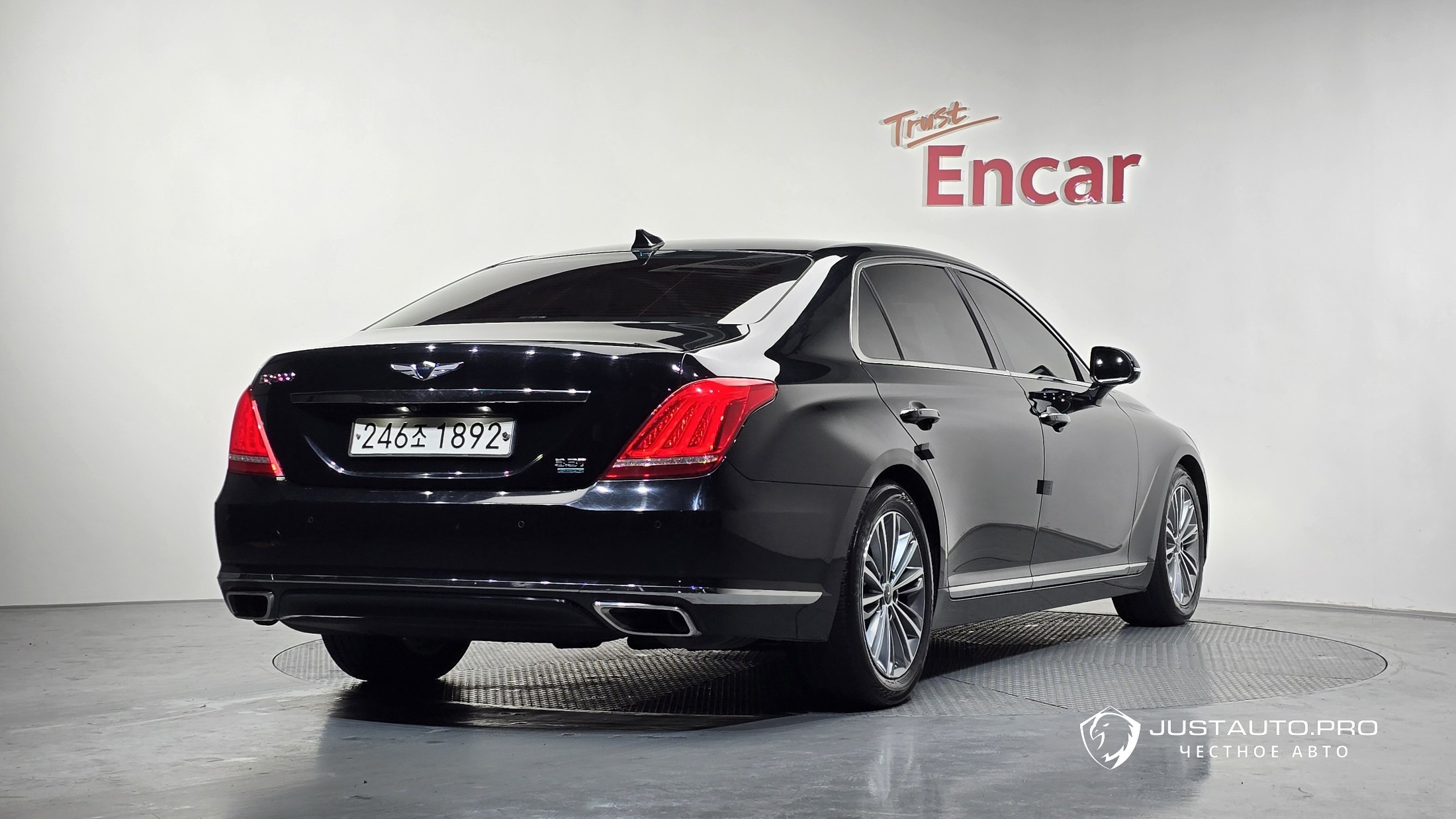 Автомобиль Genesis EQ900