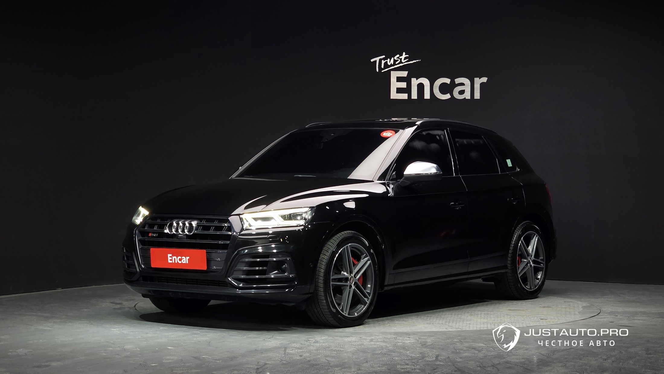 Автомобиль Audi SQ5