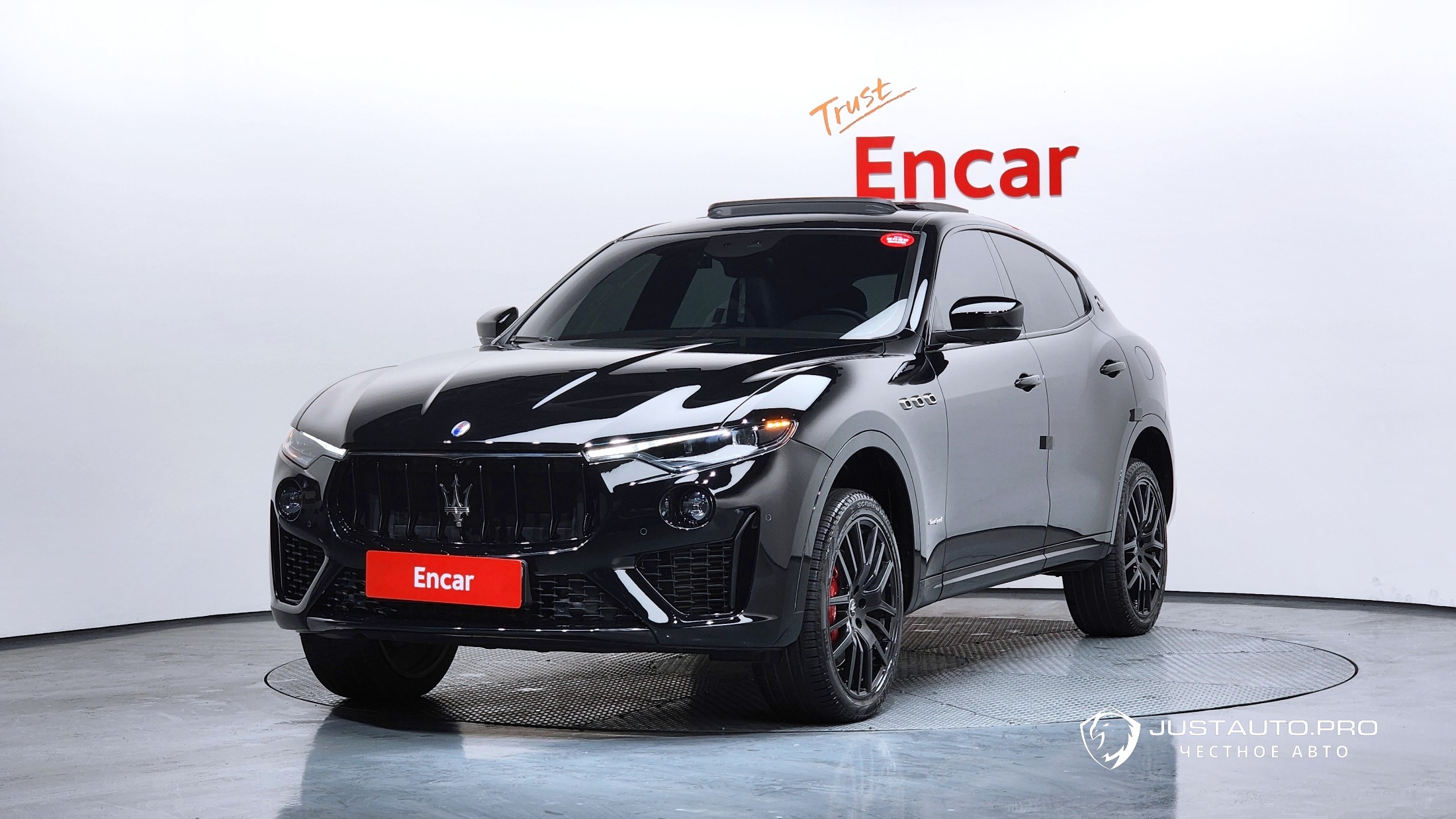 Автомобиль Maserati Levante
