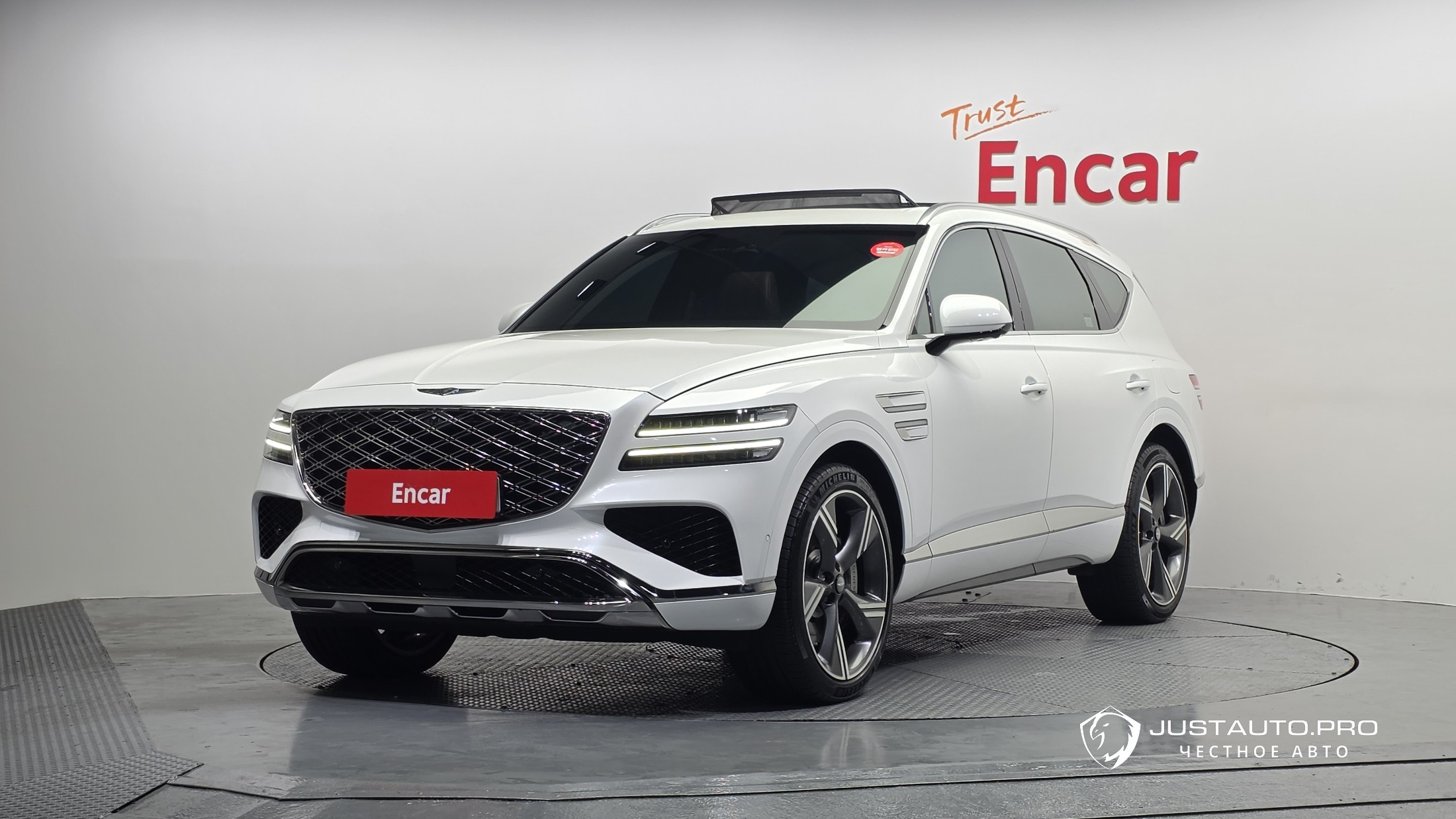 Автомобиль Genesis GV80