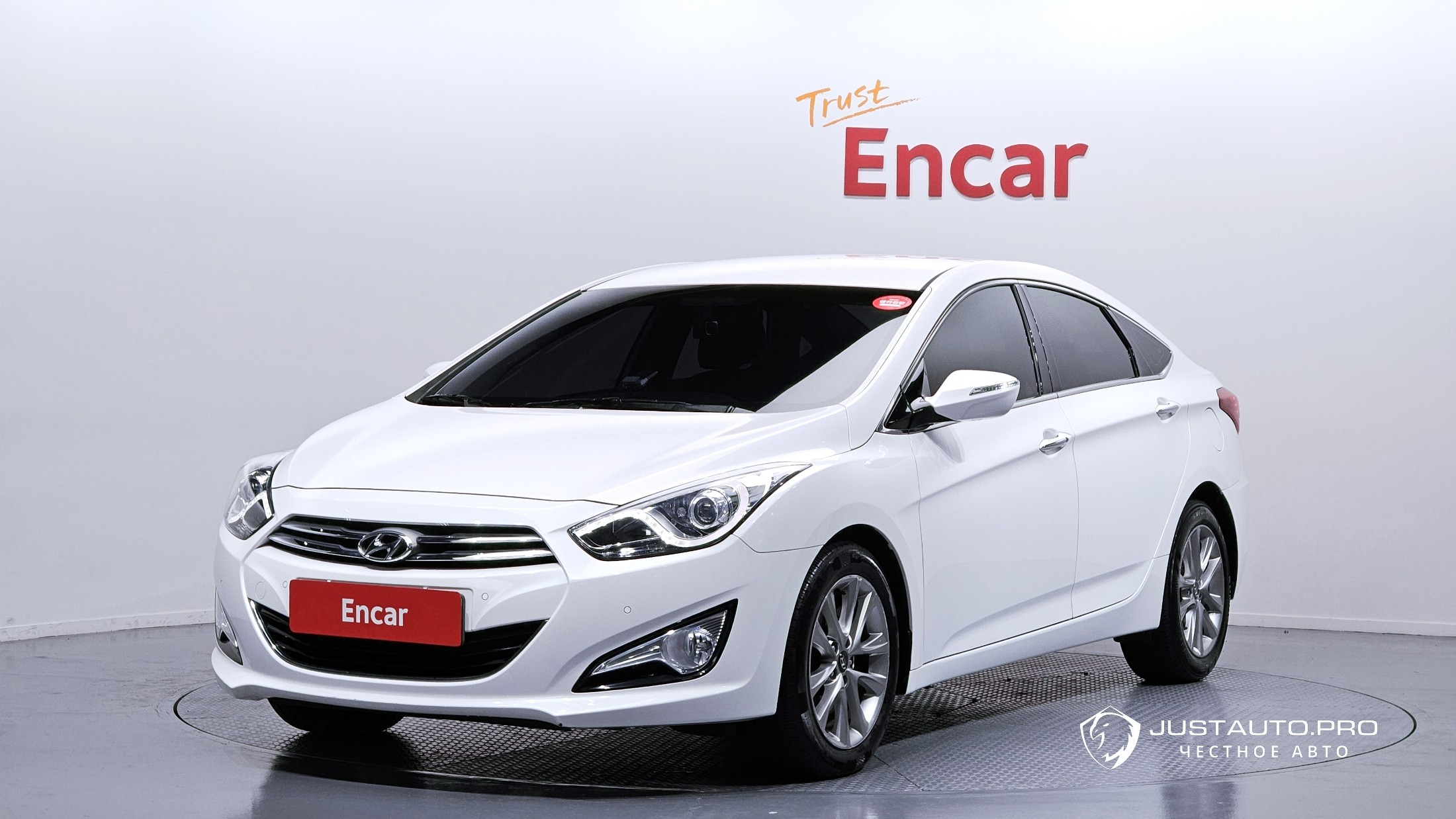 Автомобиль Hyundai i40