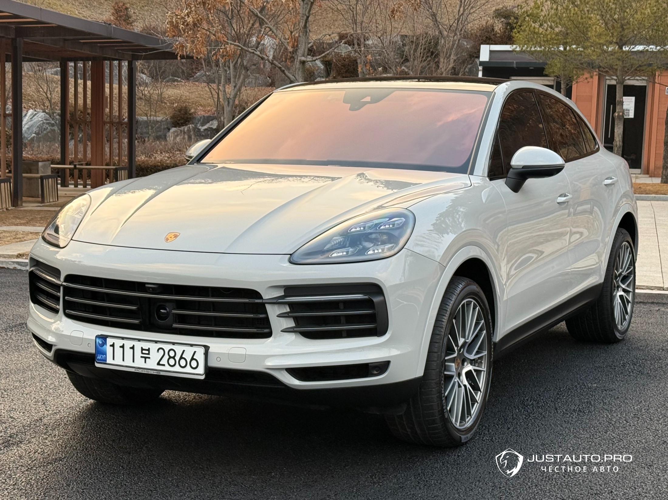Автомобиль Porsche Cayenne