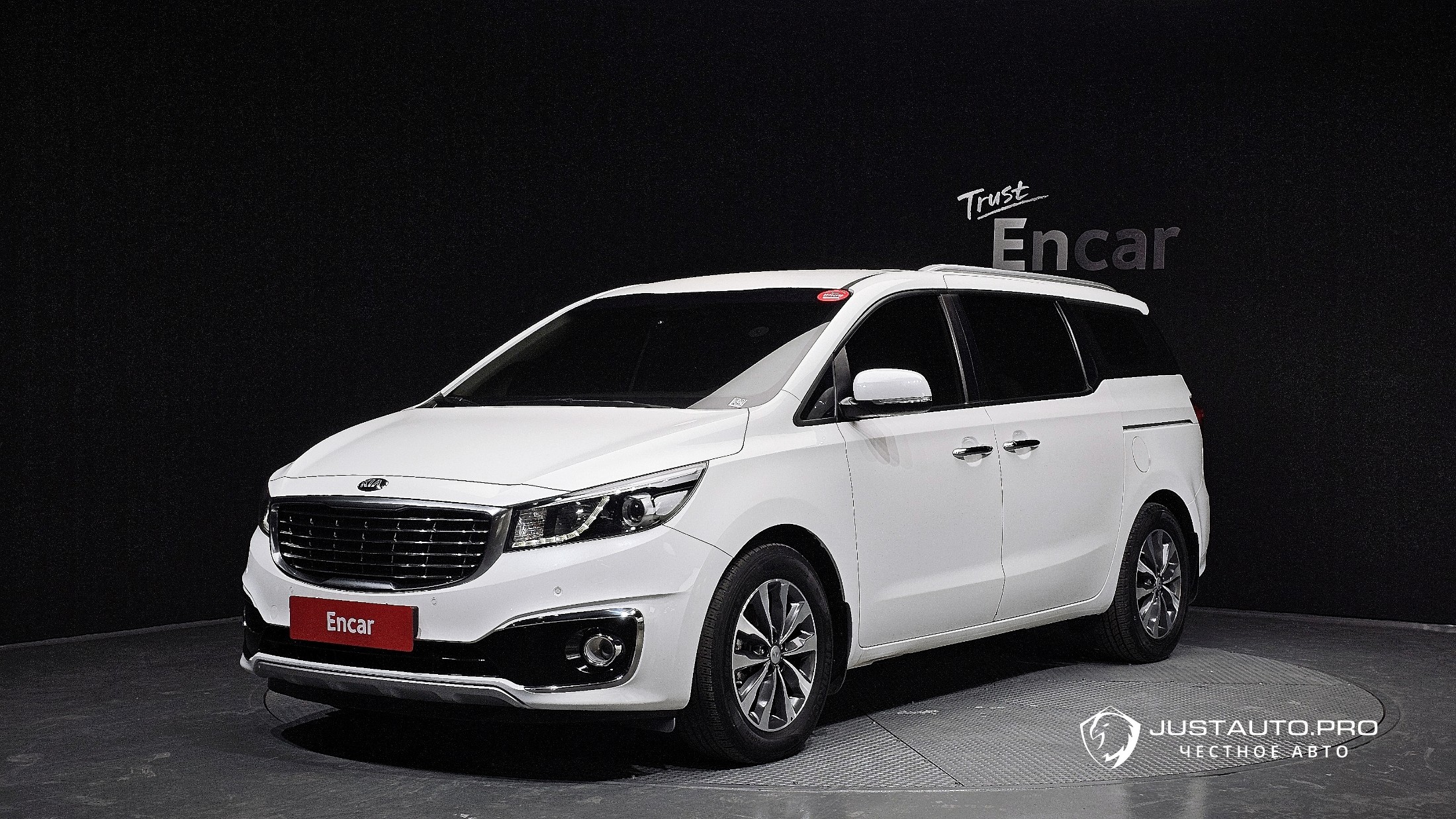 Автомобиль Kia Canival
