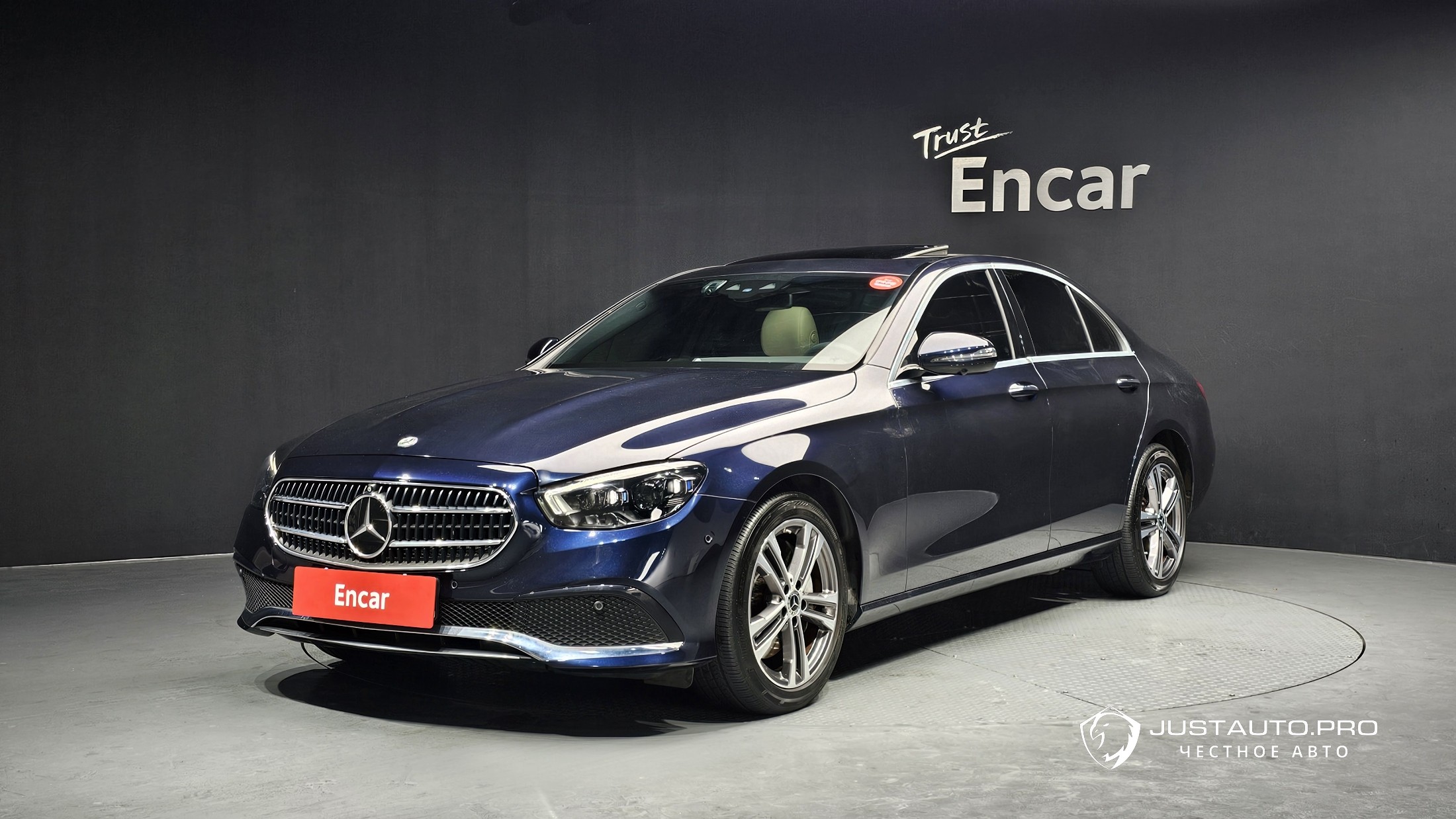 Автомобиль Mercedes-Benz E-Class