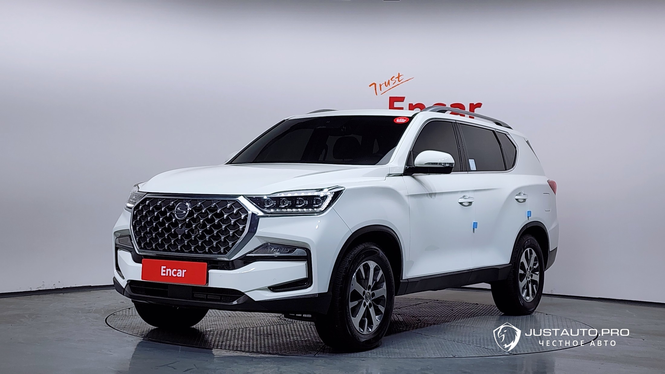 Автомобиль KG_Mobility_Ssangyong Rexton