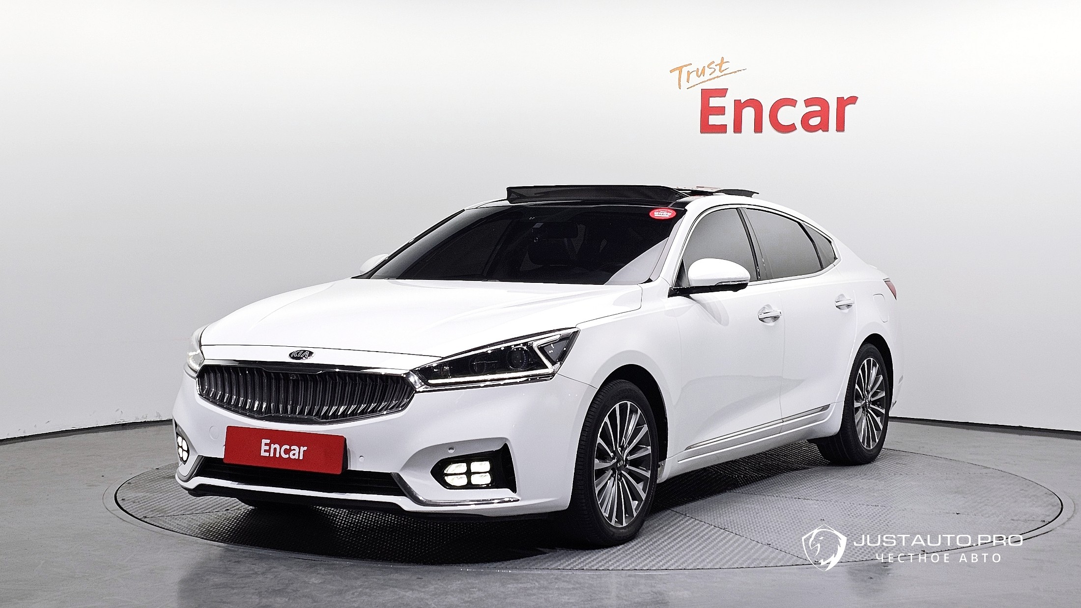 Автомобиль Kia K7
