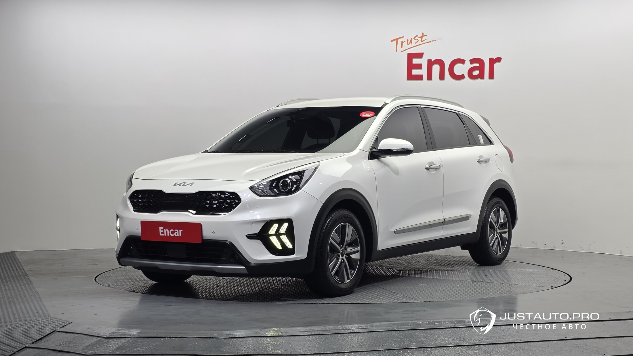 Автомобиль Kia Niro