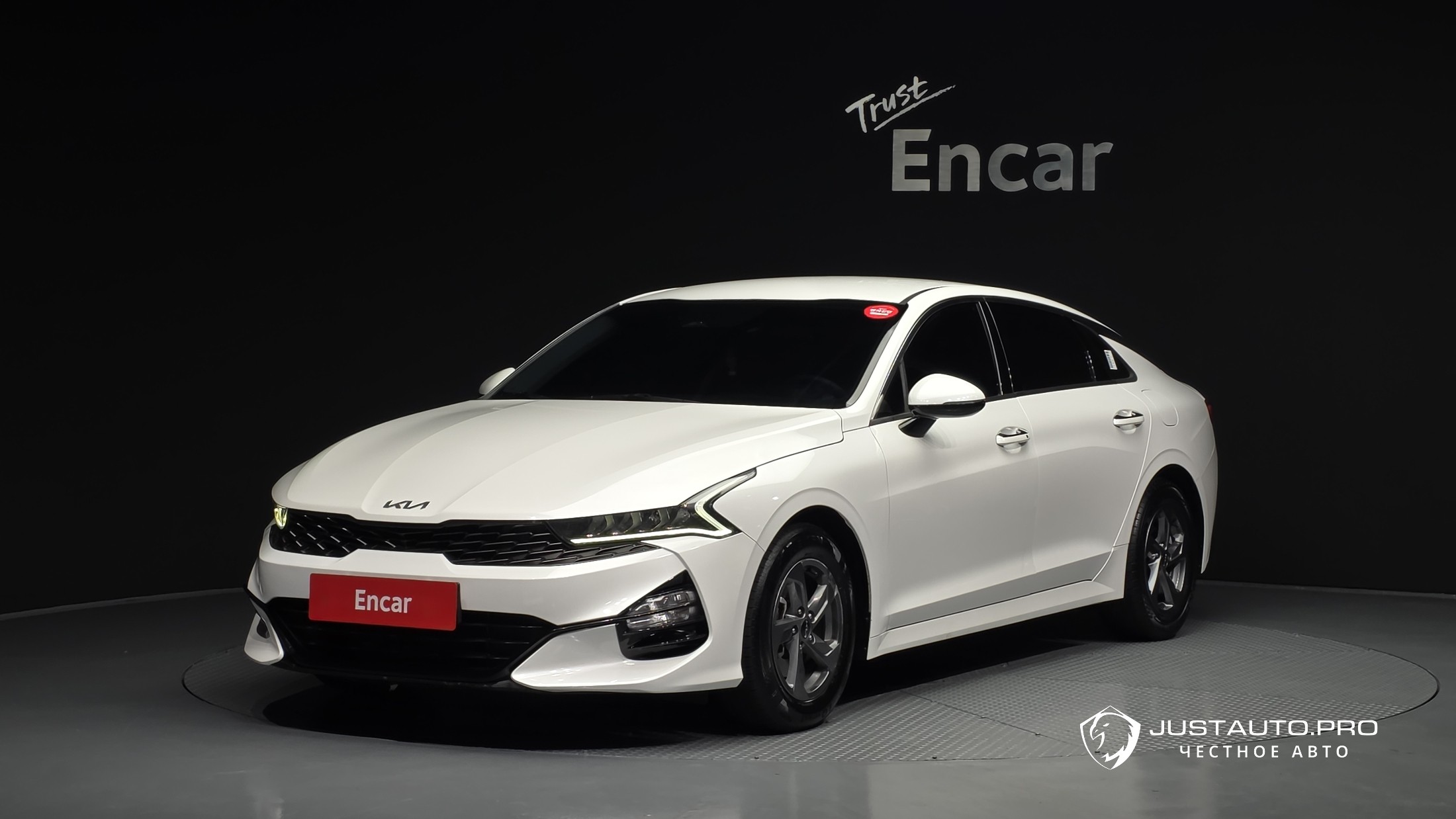 Автомобиль Kia K5