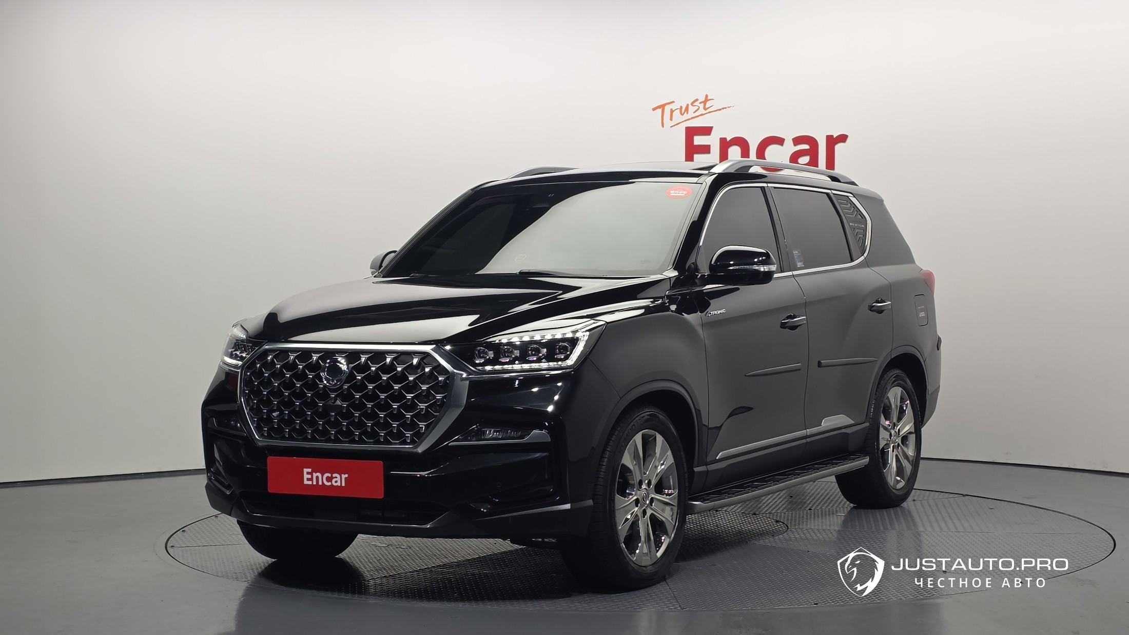 Автомобиль KG_Mobility_Ssangyong Rexton