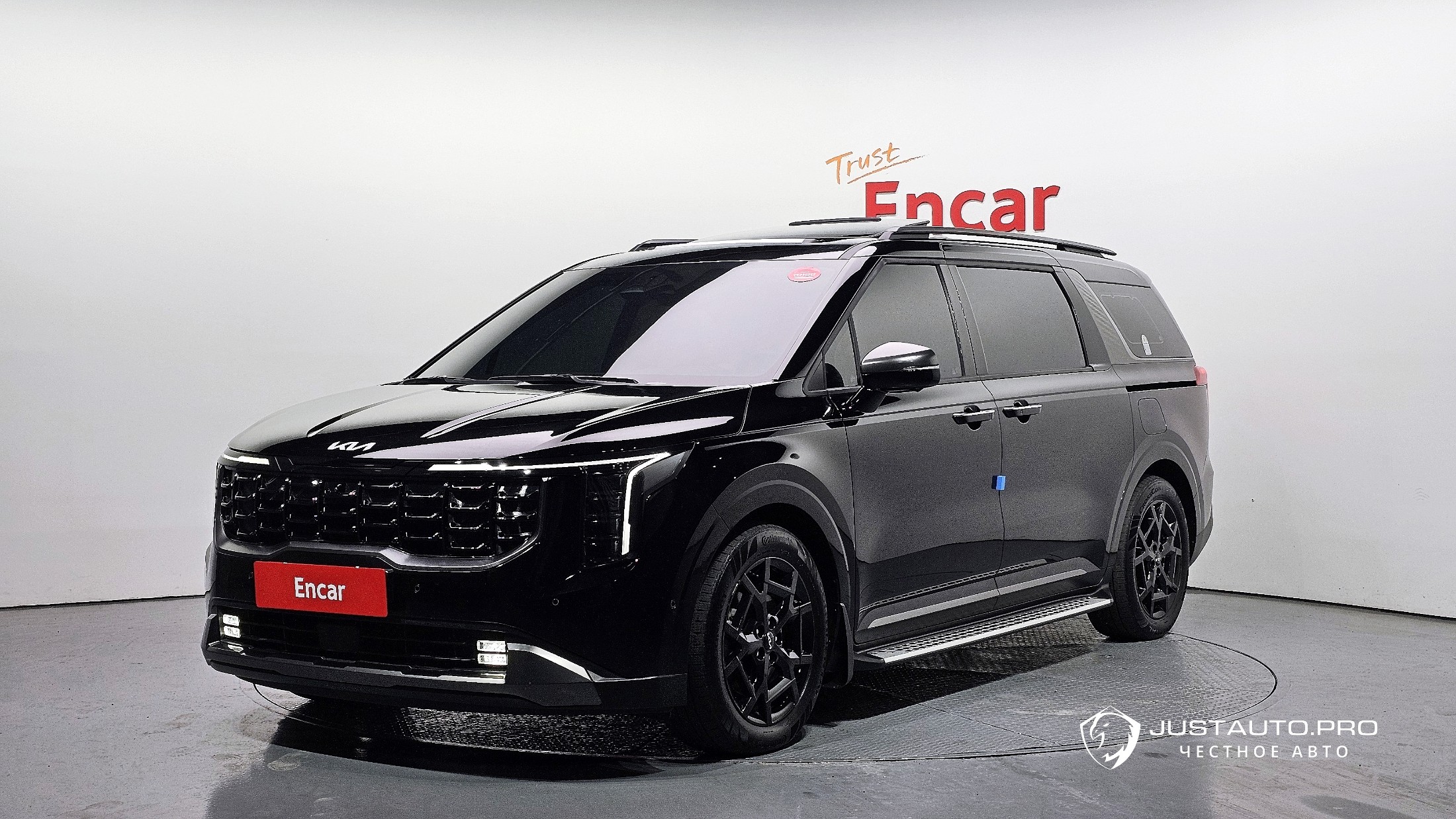 Автомобиль Kia Canival