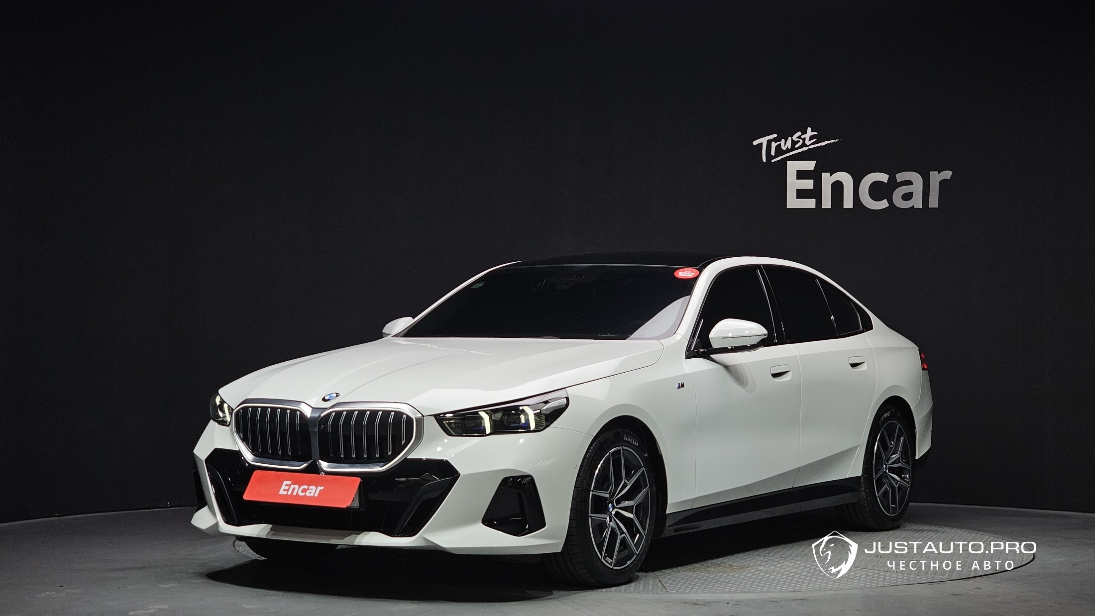 Автомобиль BMW 5-Series