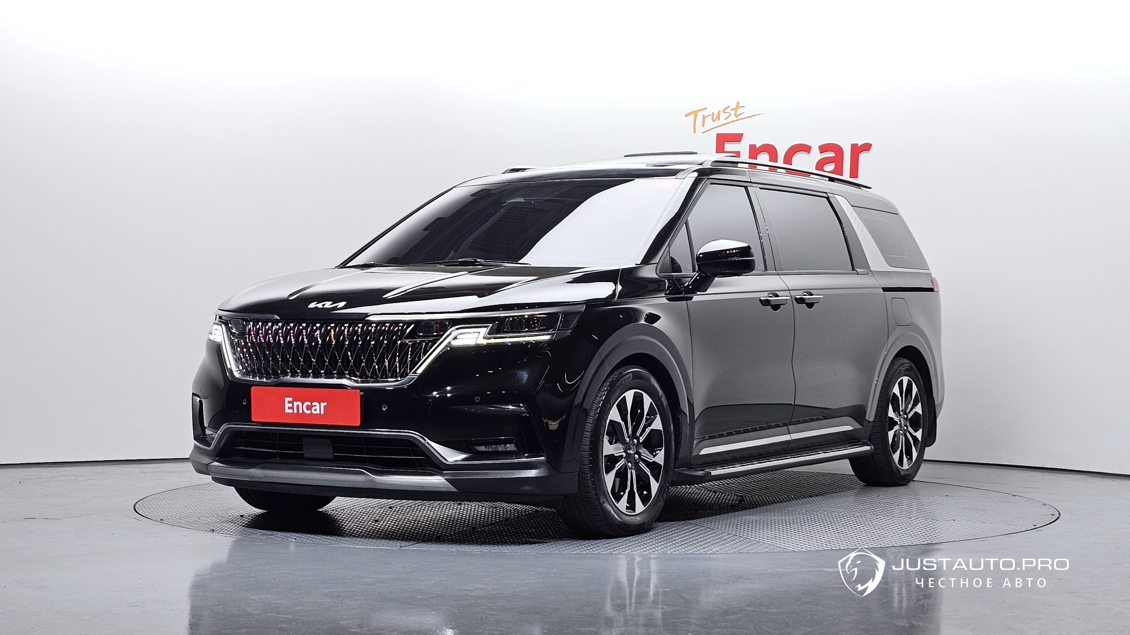 Автомобиль Kia Canival