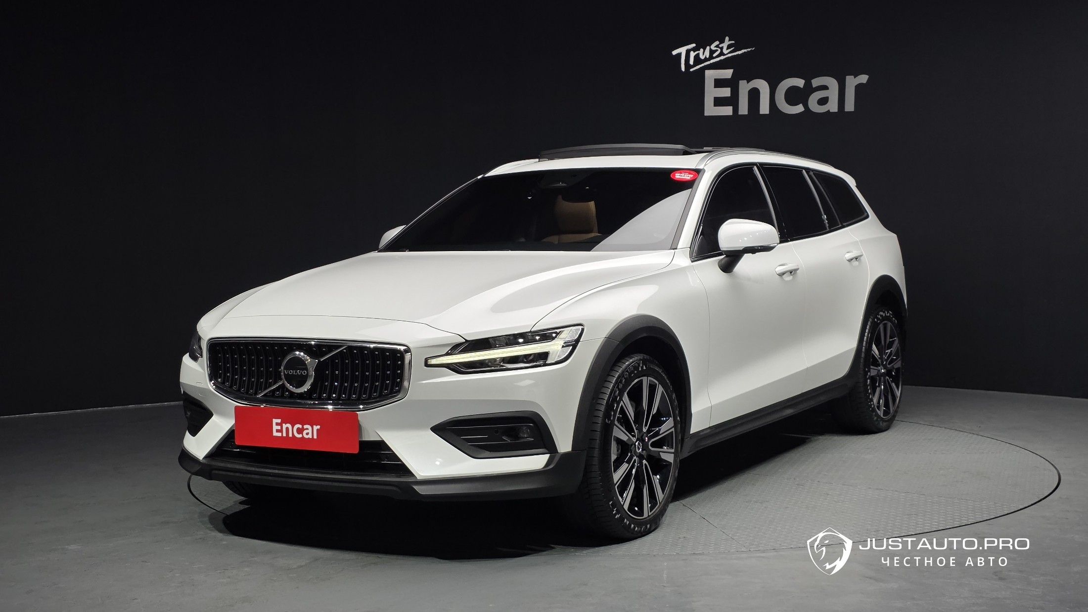 Автомобиль Volvo V60