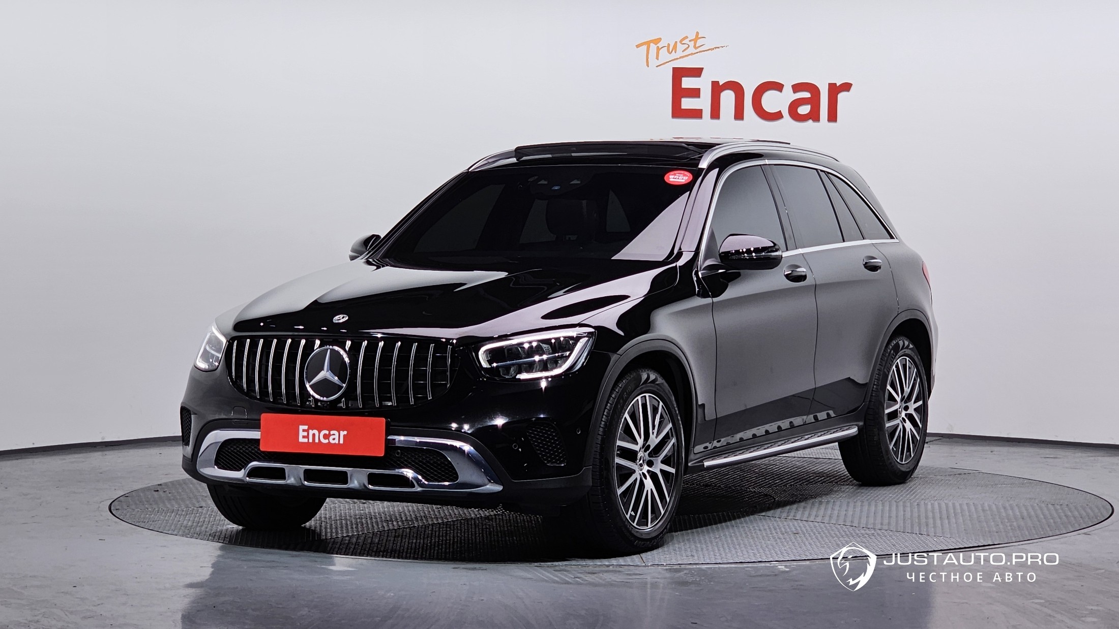 Автомобиль Mercedes-Benz GLC-Class
