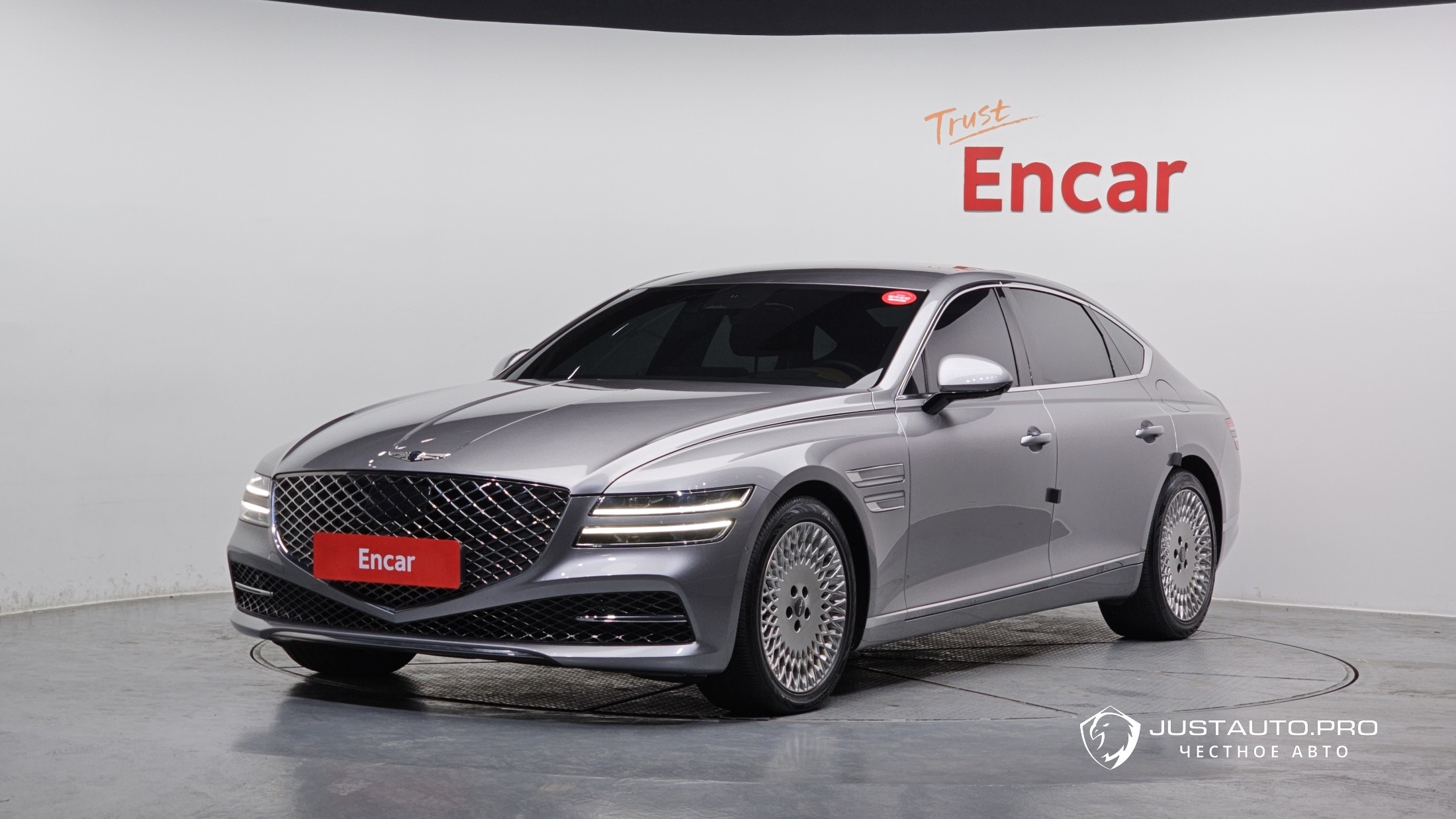 Автомобиль Genesis G80