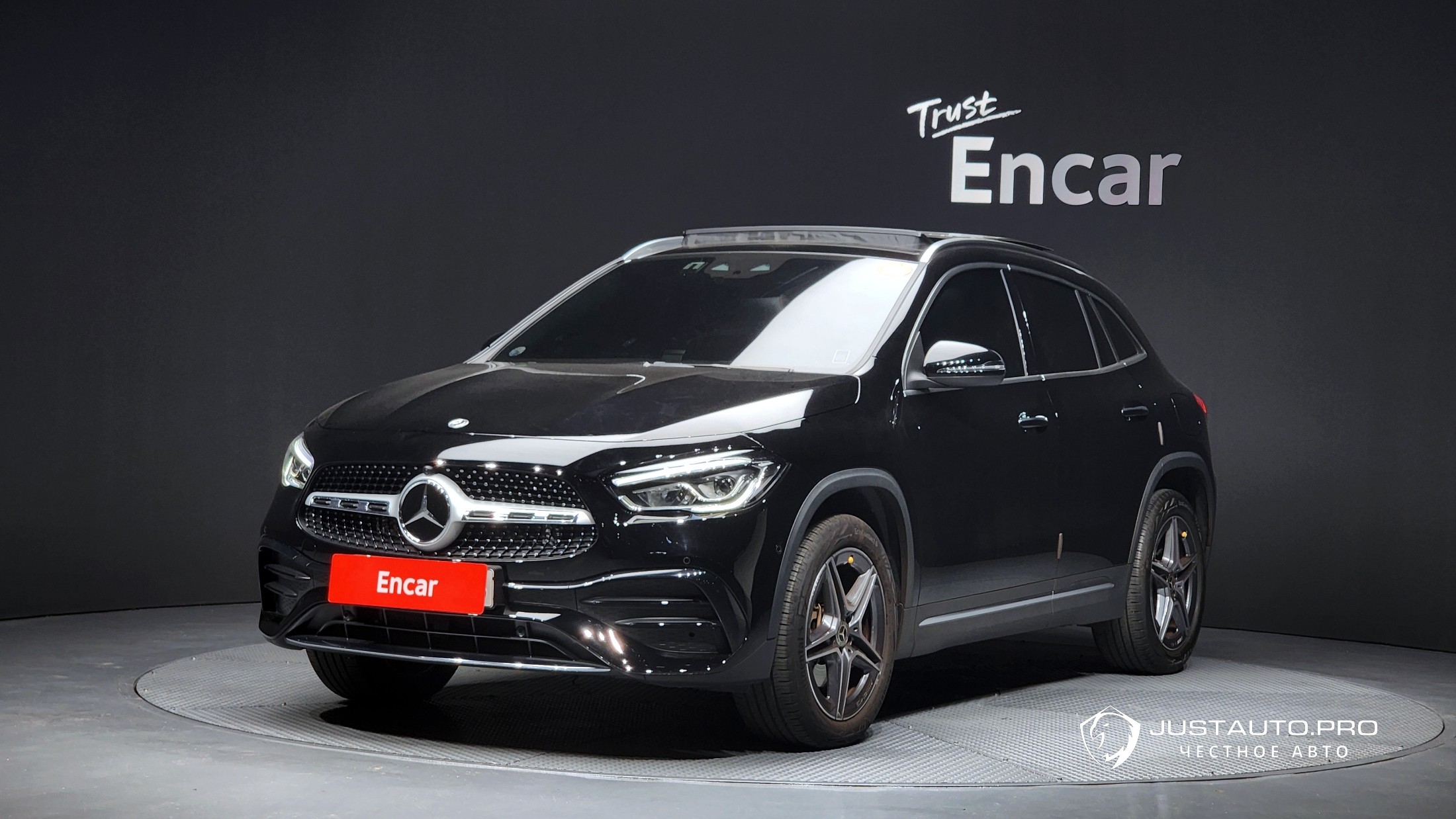 Автомобиль Mercedes-Benz GLA-Class