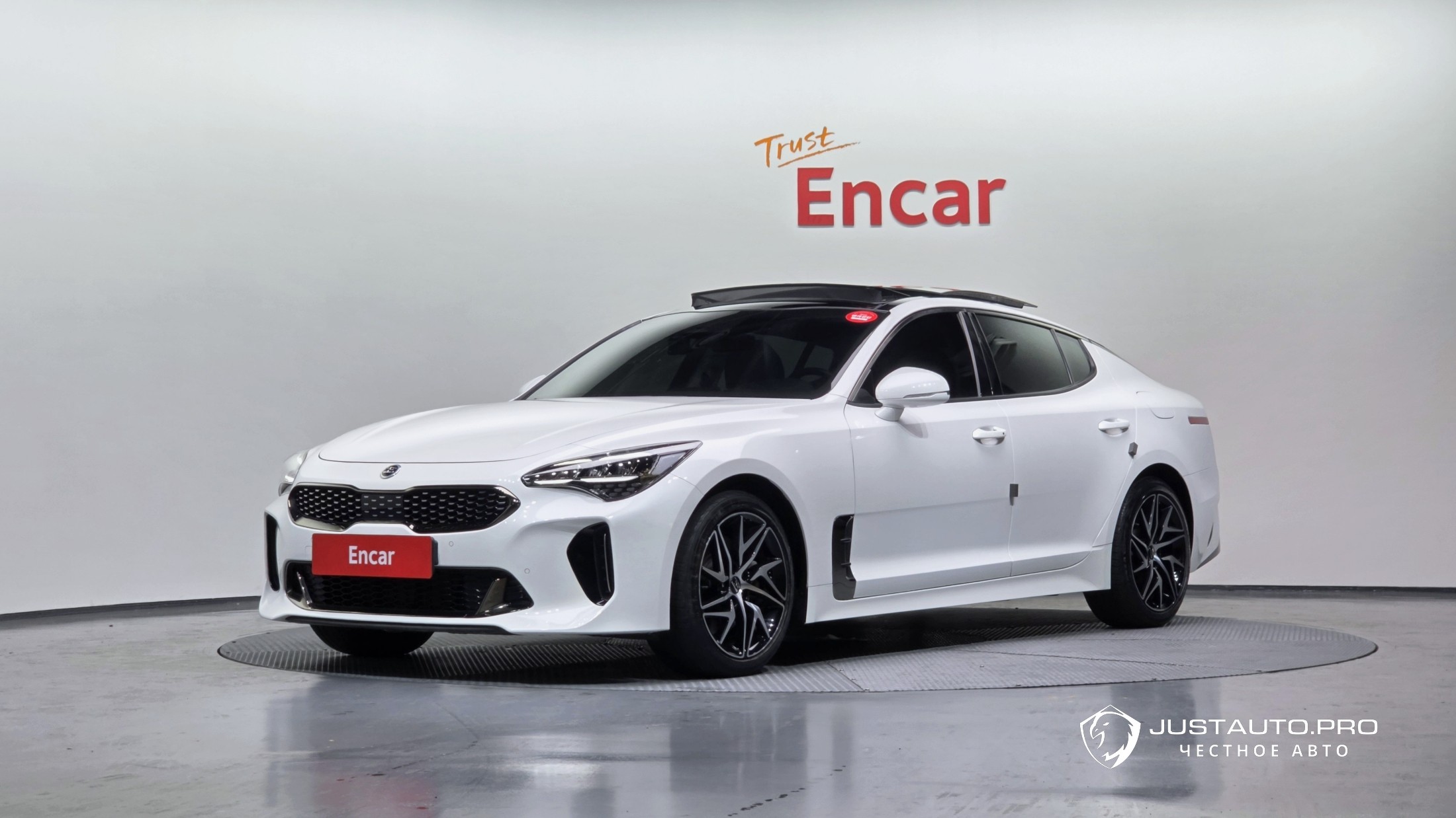 Автомобиль Kia Stinger