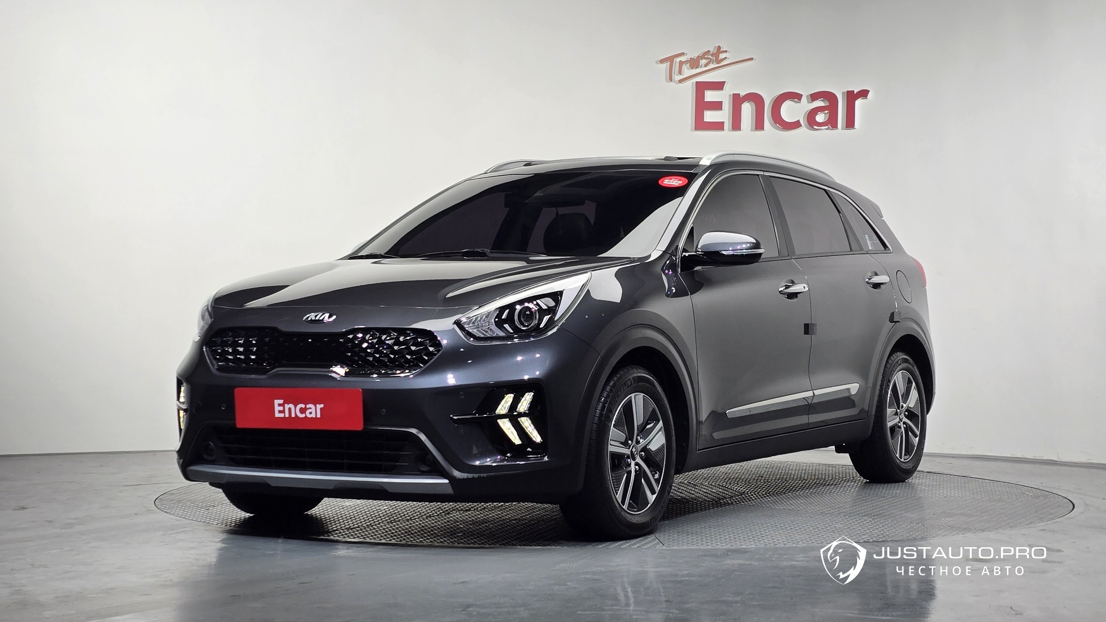 Автомобиль Kia Niro