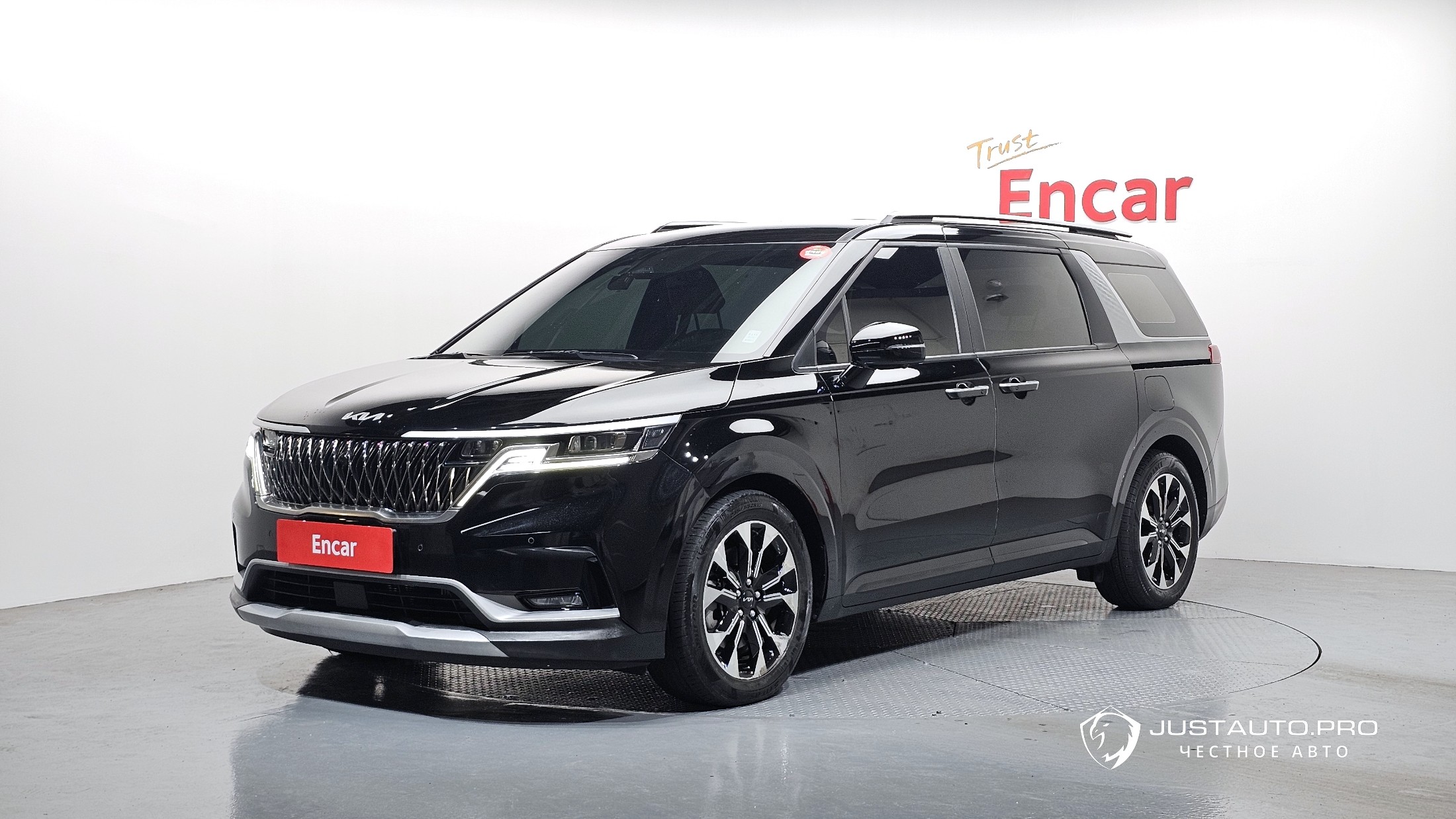 Автомобиль Kia Canival