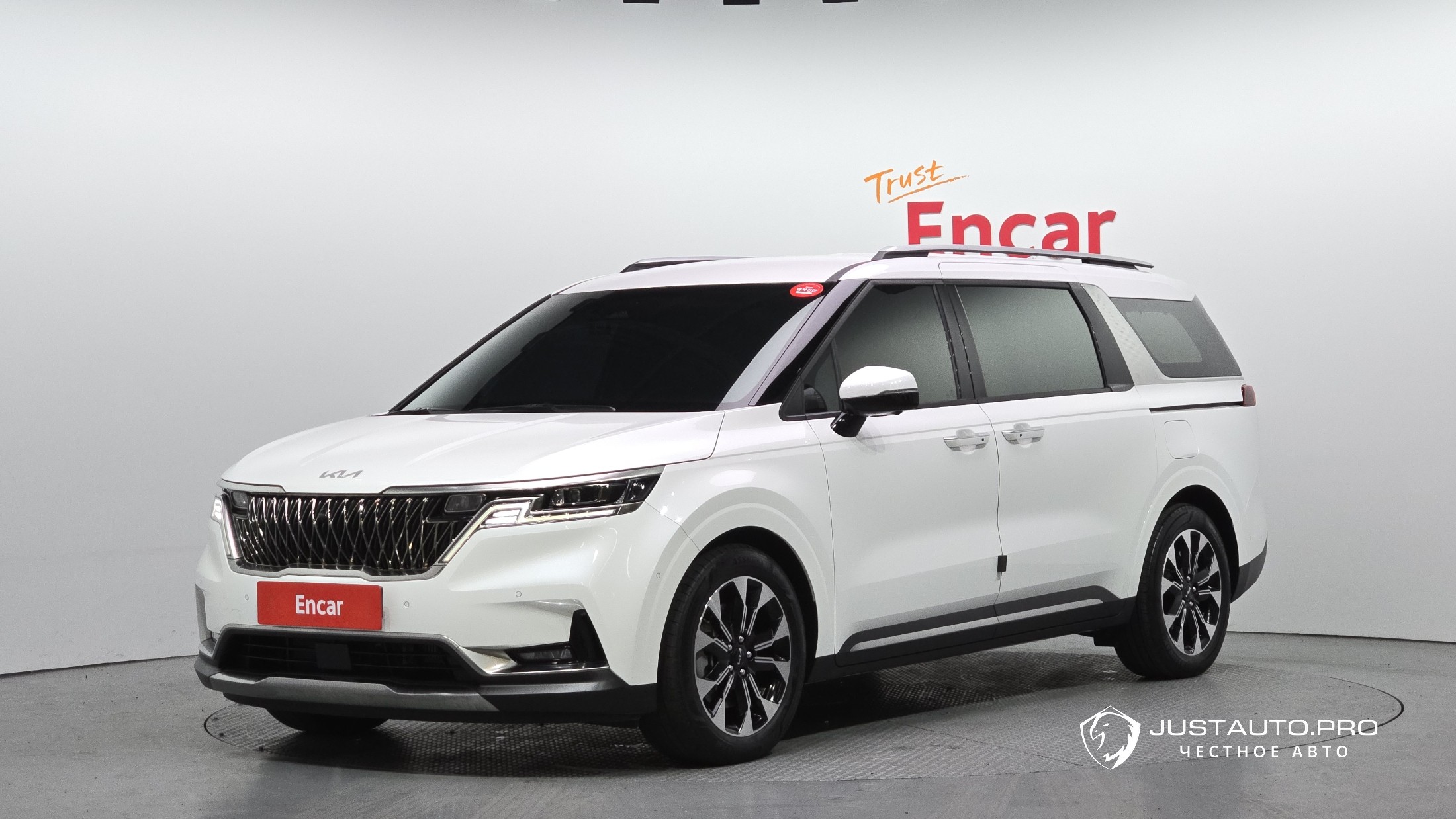 Автомобиль Kia Canival