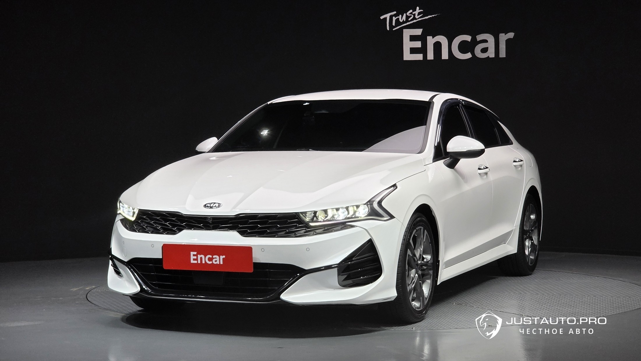 Автомобиль Kia K5
