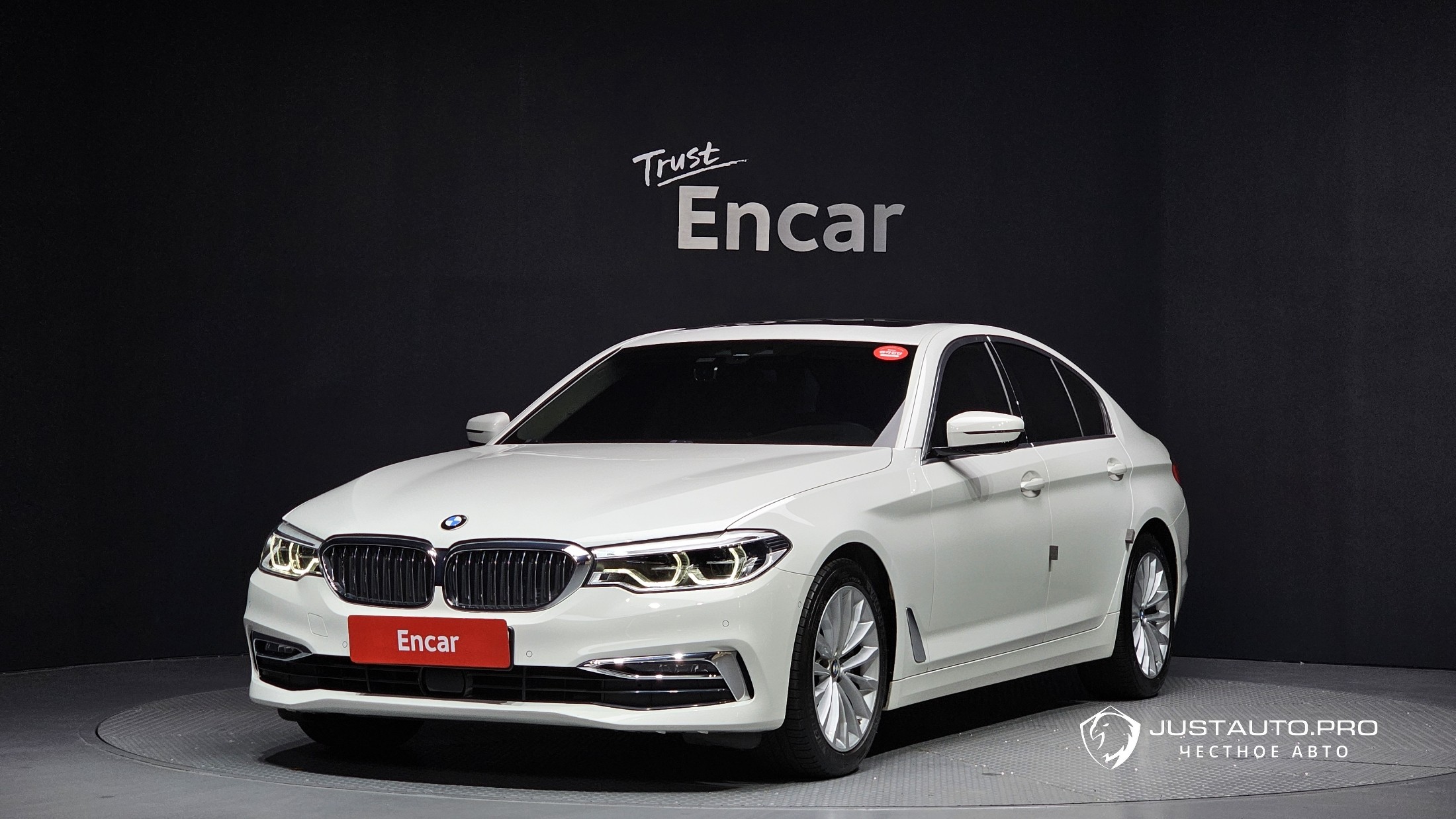 Автомобиль BMW 5-Series