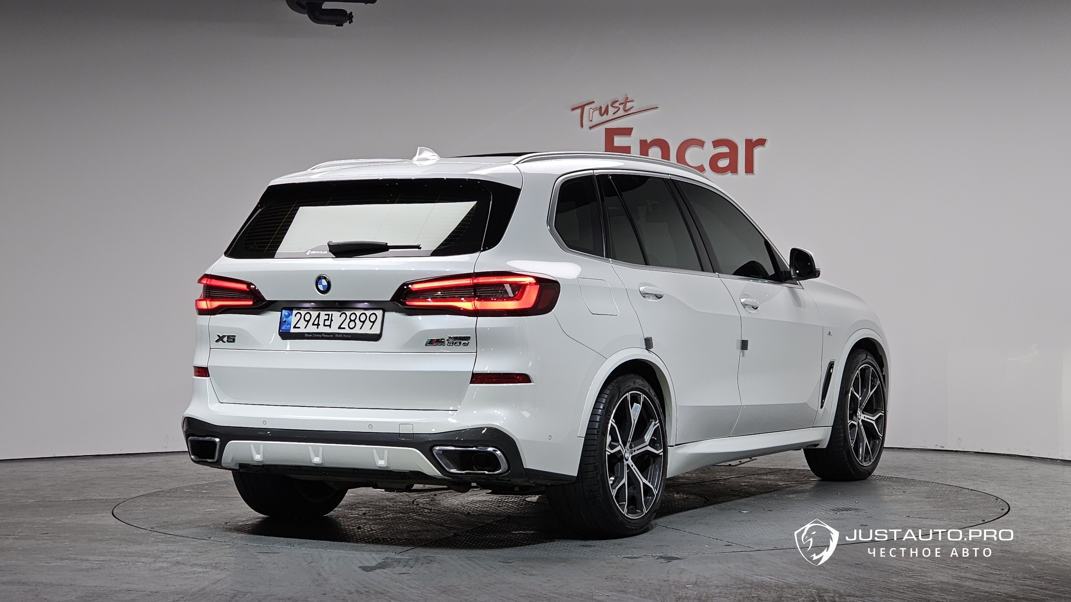 Автомобиль BMW X5