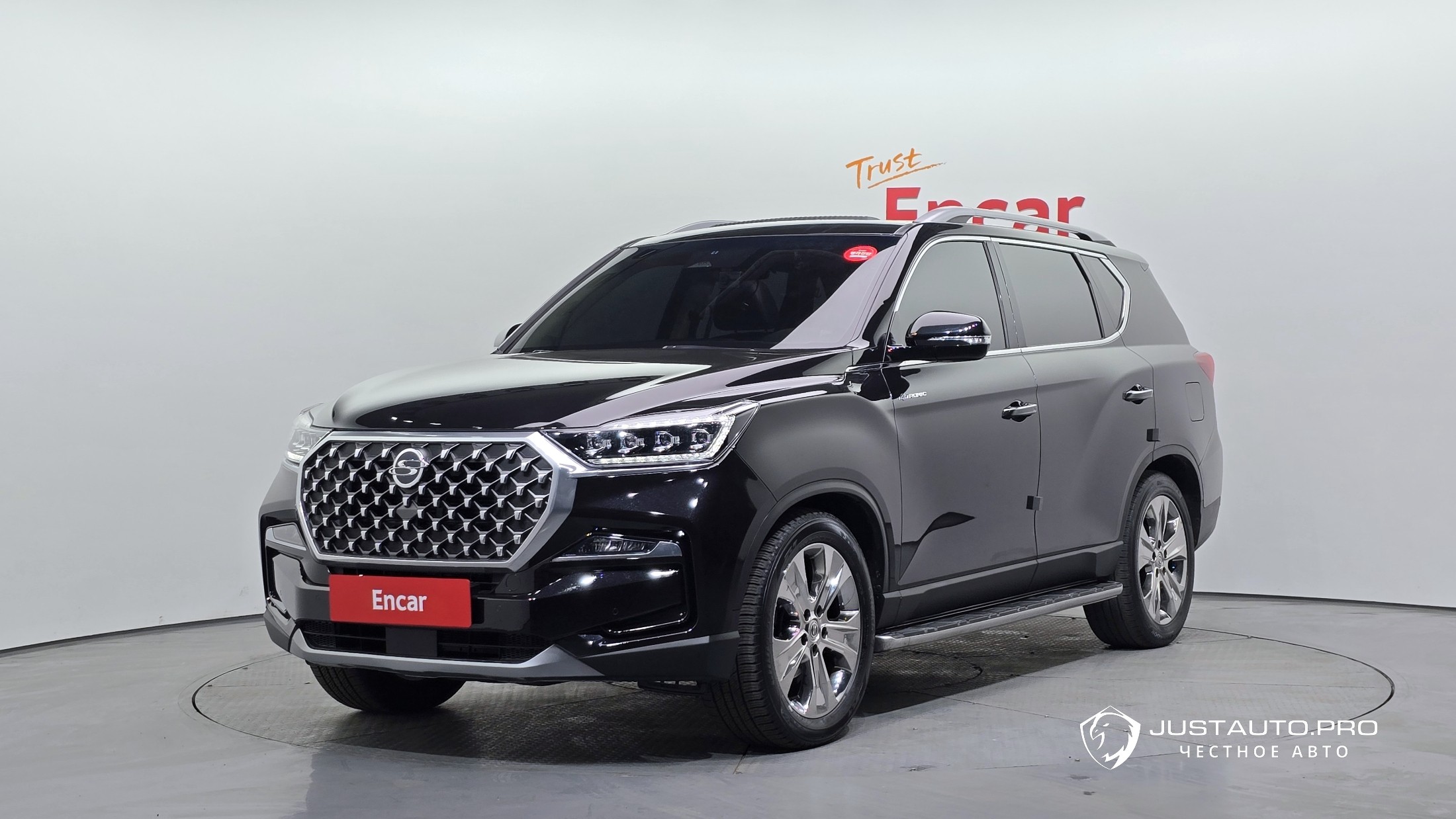 Автомобиль KG_Mobility_Ssangyong Rexton