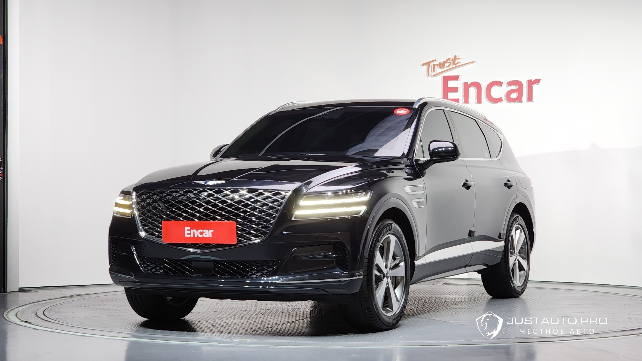 Автомобиль Genesis GV80