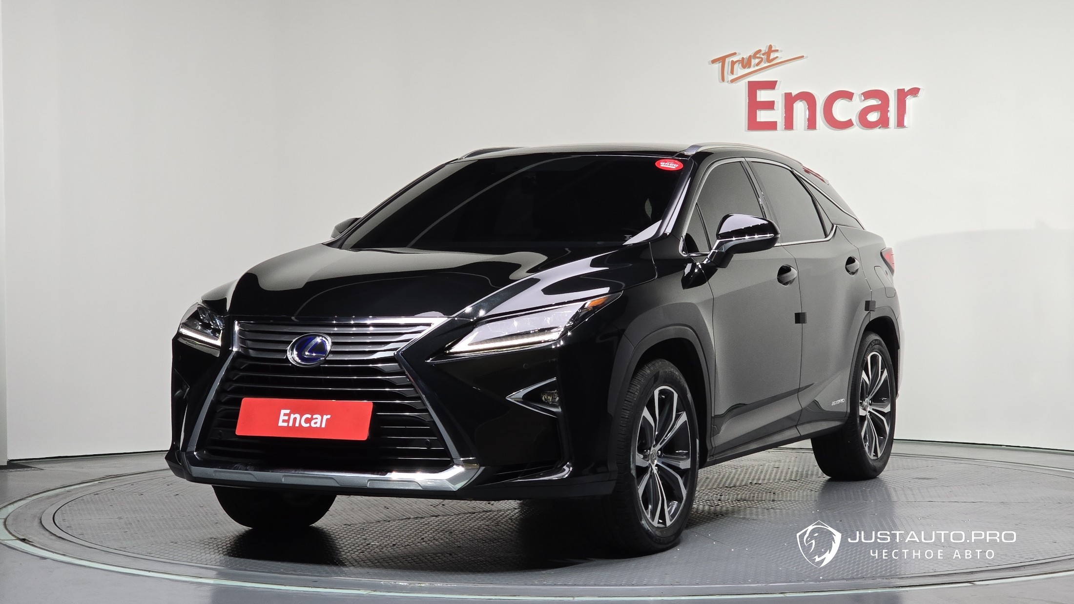Автомобиль Lexus RX